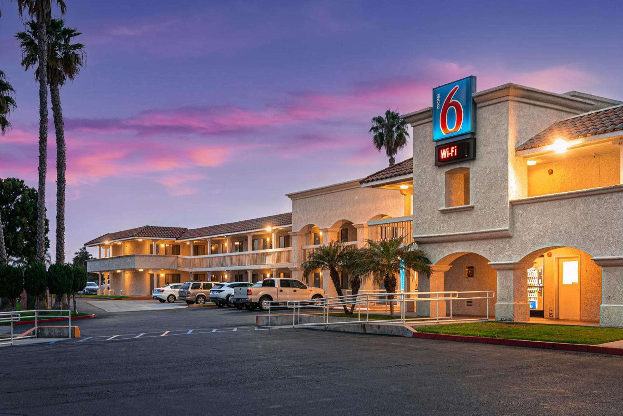 6-carlsbad, Ca 2* Carlsbad