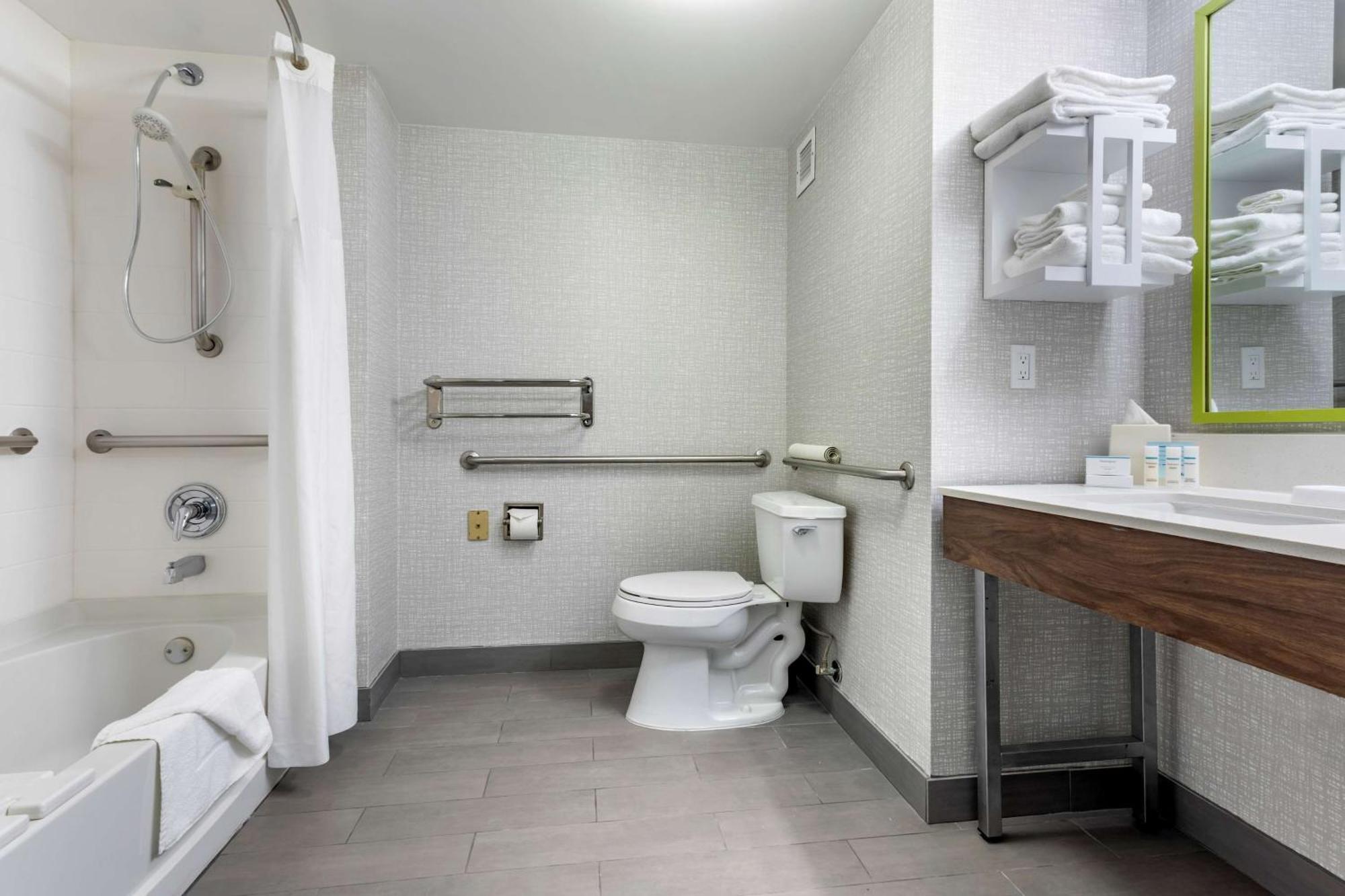 Hampton North San Diego County 3*