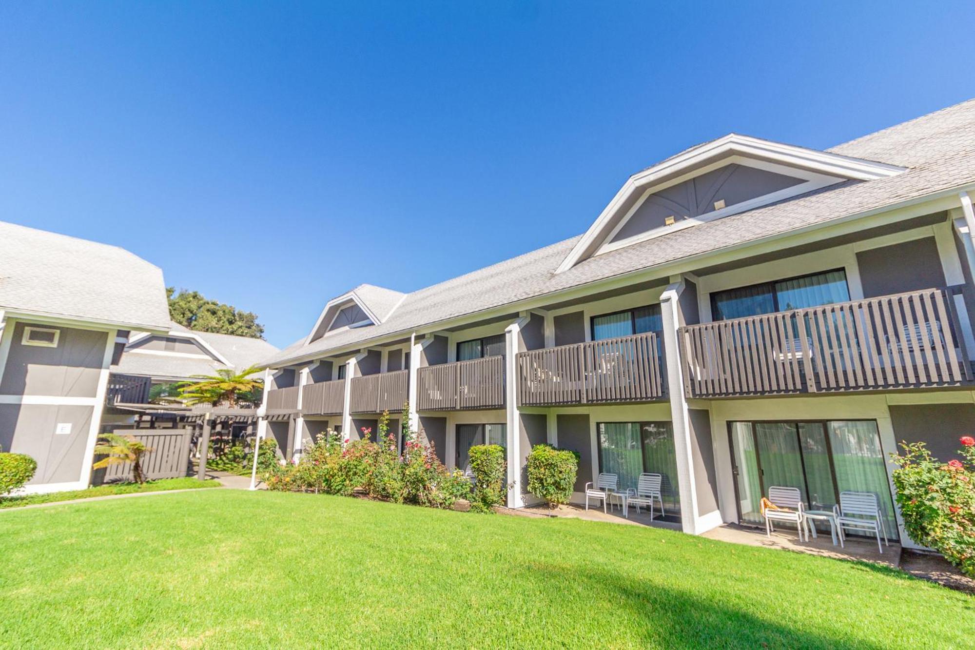 Resort By The Sea 3*