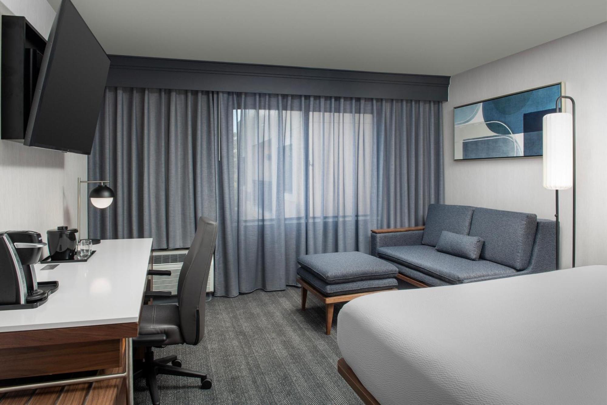 Courtyard By Marriott San Diego 3*
