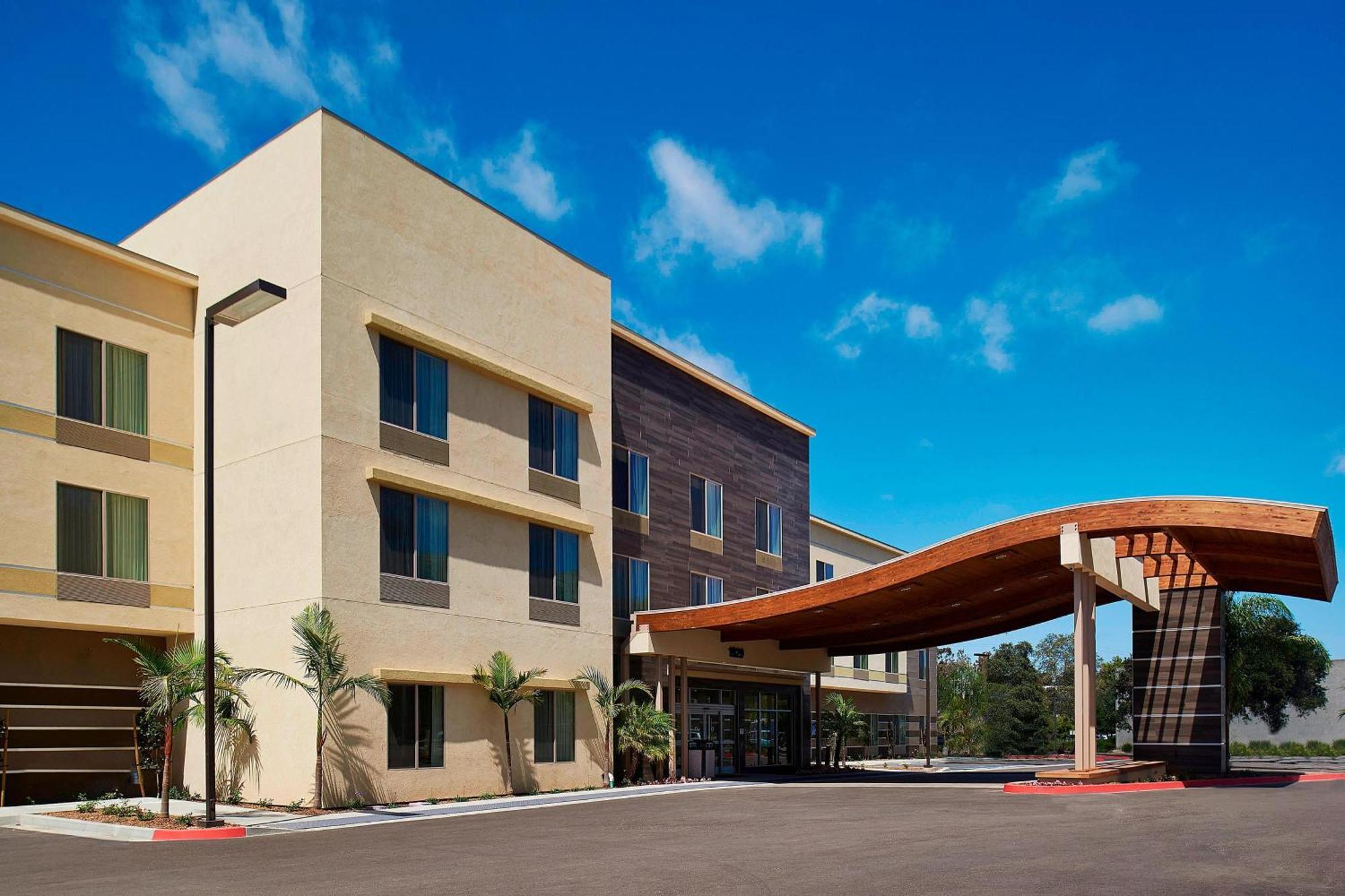 Fairfield & By Marriott San Diego Hotel