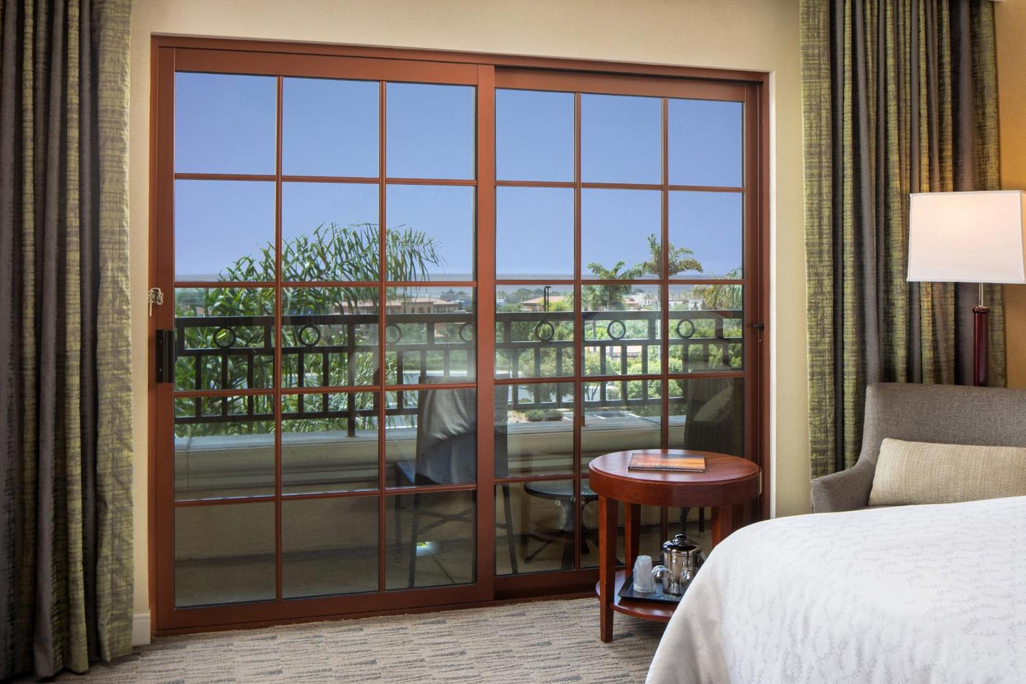 Solea, Autograph Collection 4*