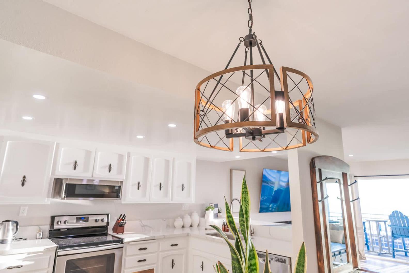 Beachfront In - Remodeled Holiday home *