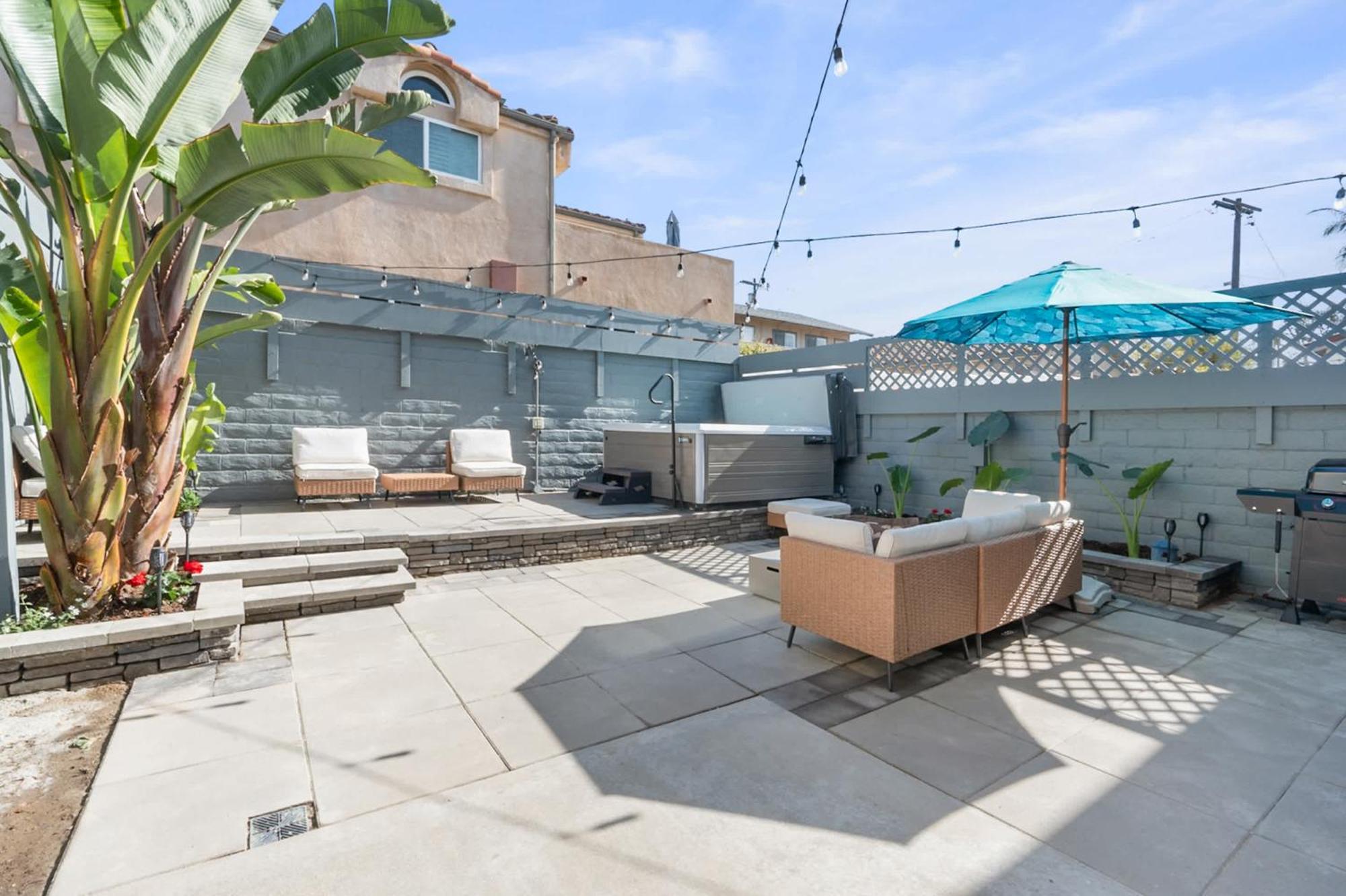 Beachfront In - Remodeled *