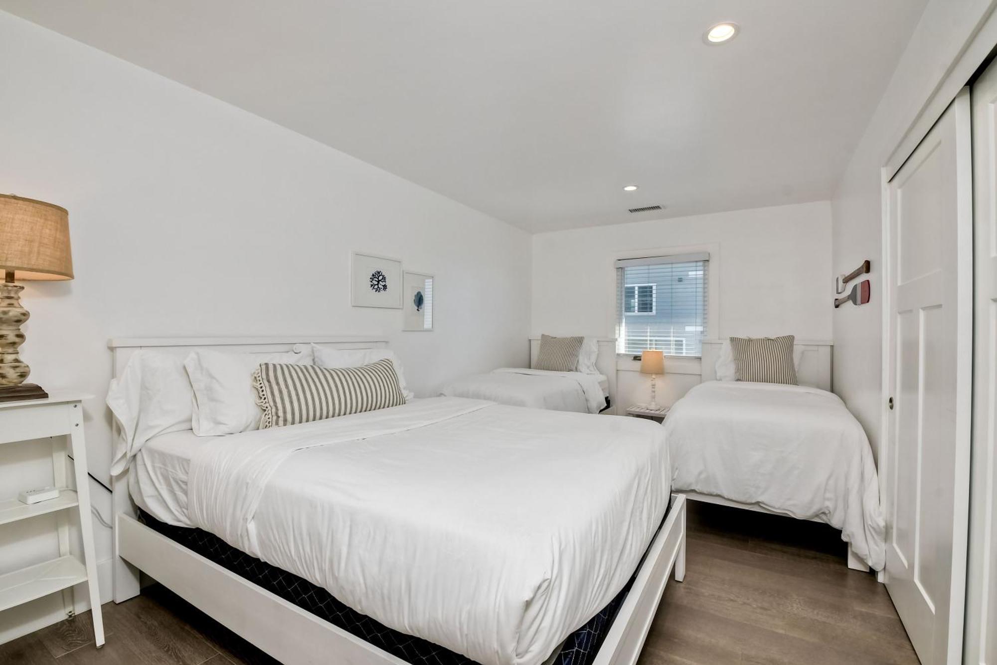 Holiday home 3636 Blvd - Upper *