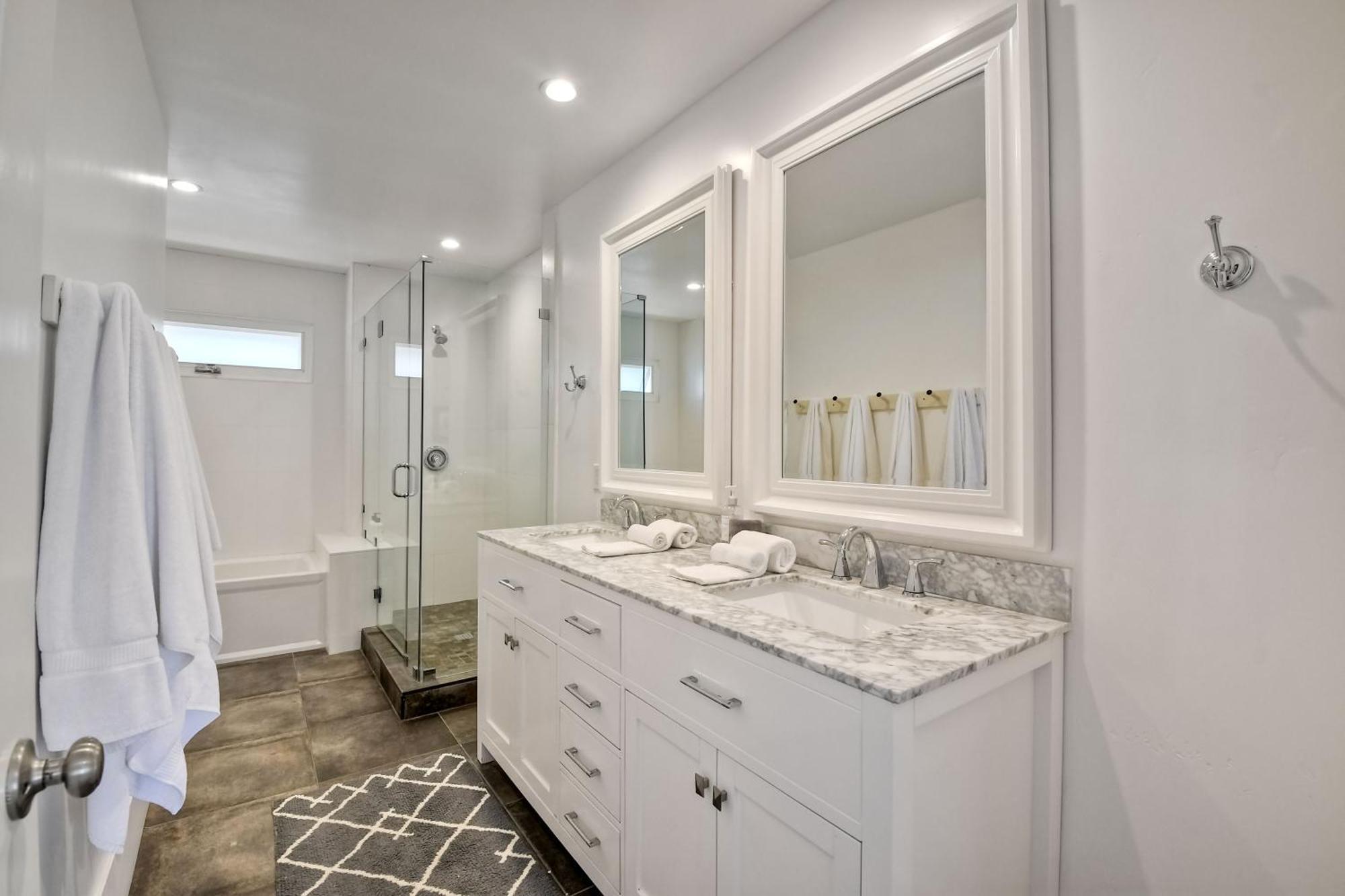 3636 Blvd - Upper *