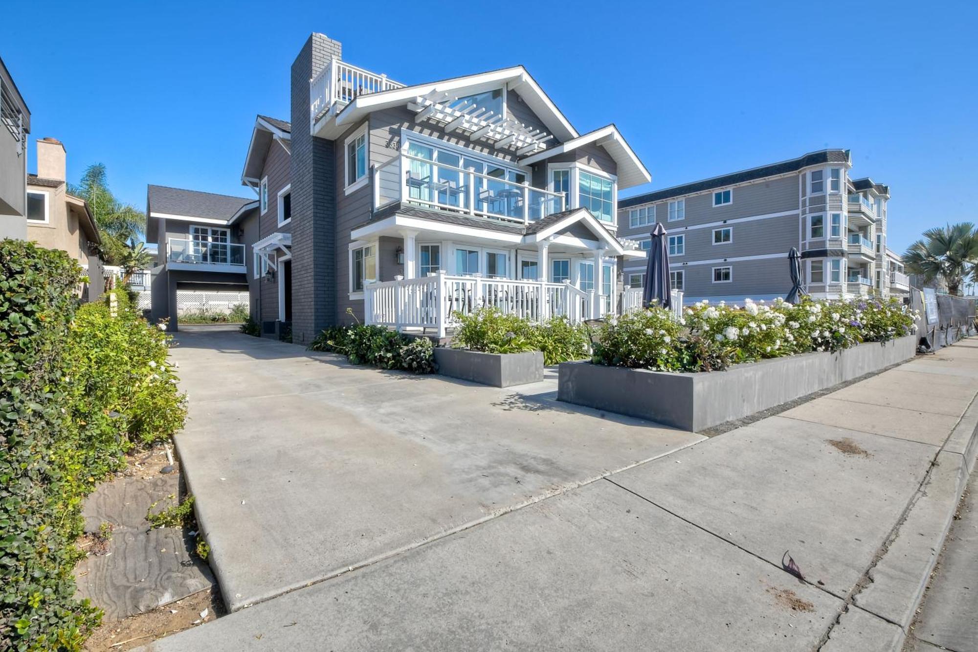 Holiday home 3636 Blvd - Upper Carlsbad