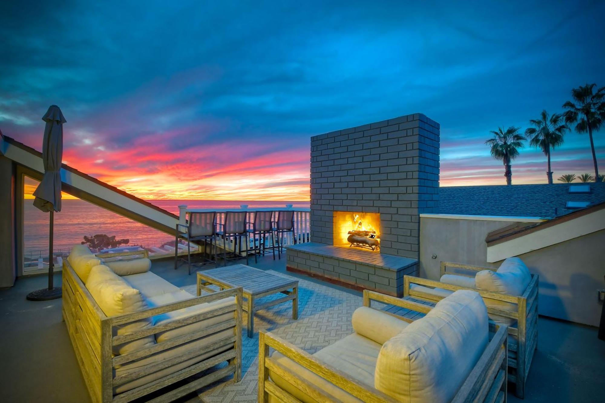 Holiday home 3636 Blvd - Upper *