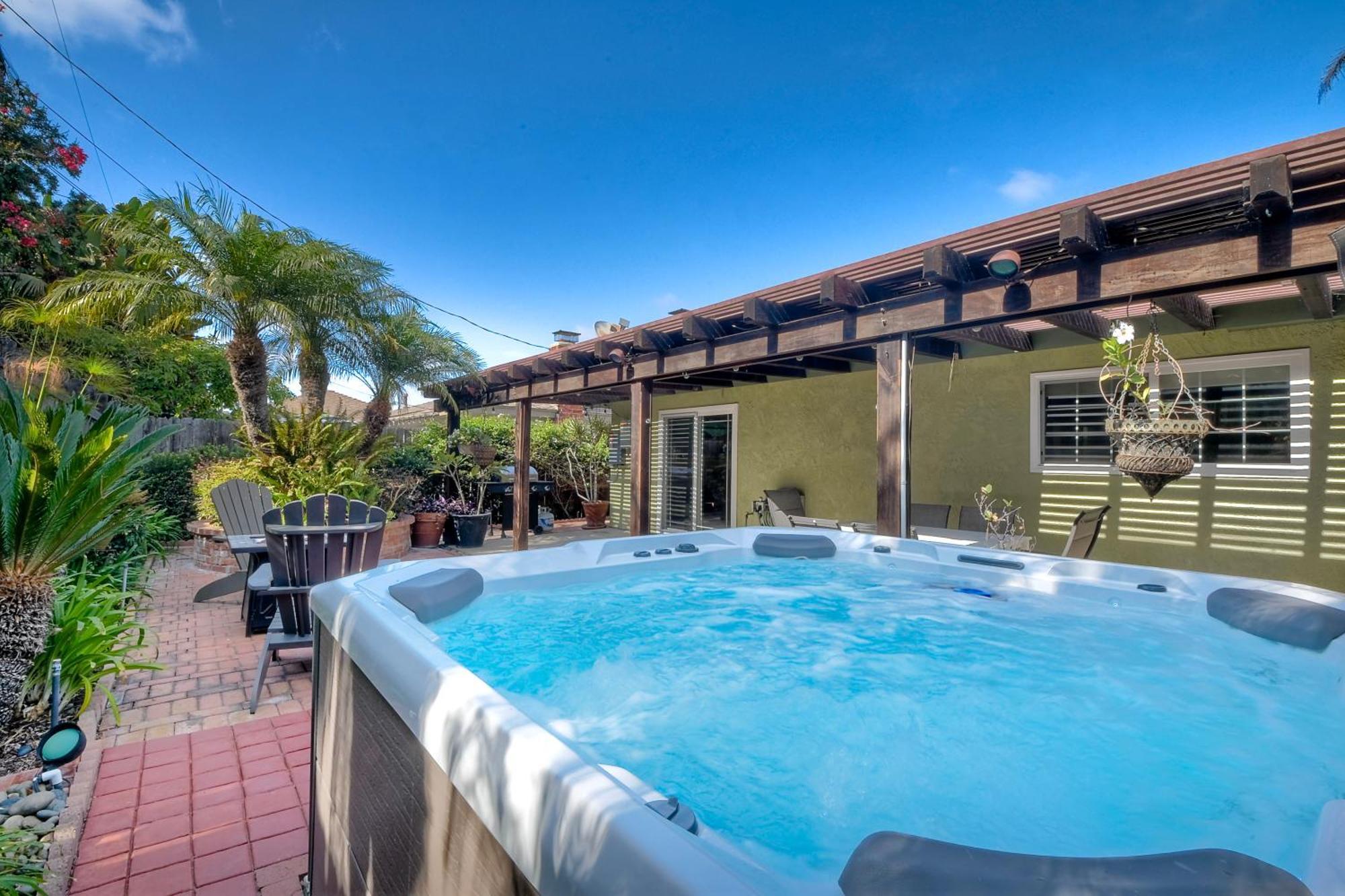 Holiday home Hot Tub, Fire Pit, Bbq, Shuffleboard, Walk To Carlsbad