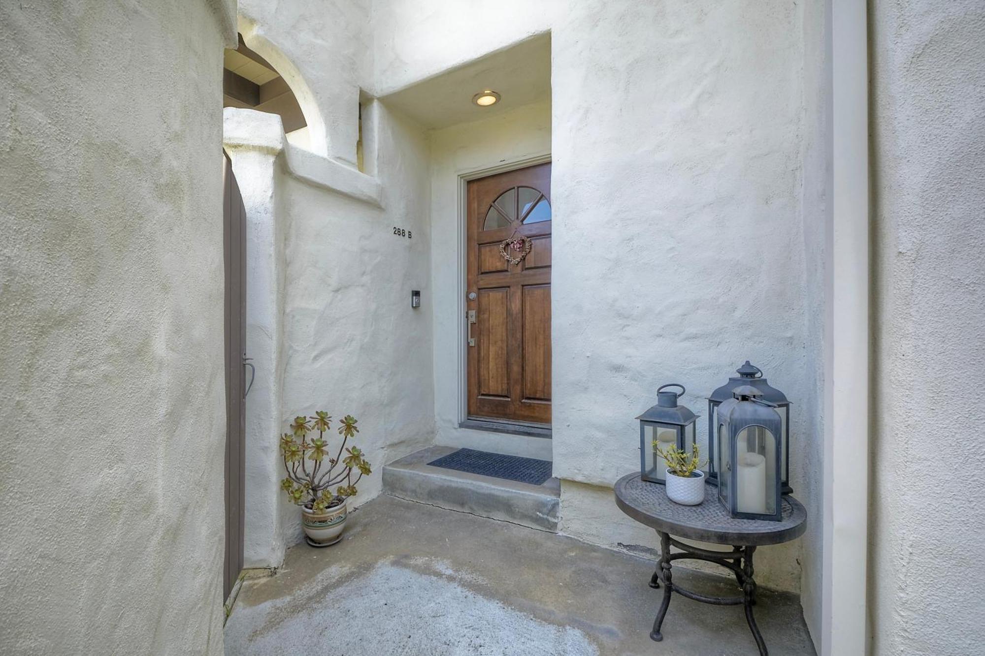 Coastal Bliss Seashell Cove Retreat Luxury Living Steps From Lagoon 1795 Holiday home