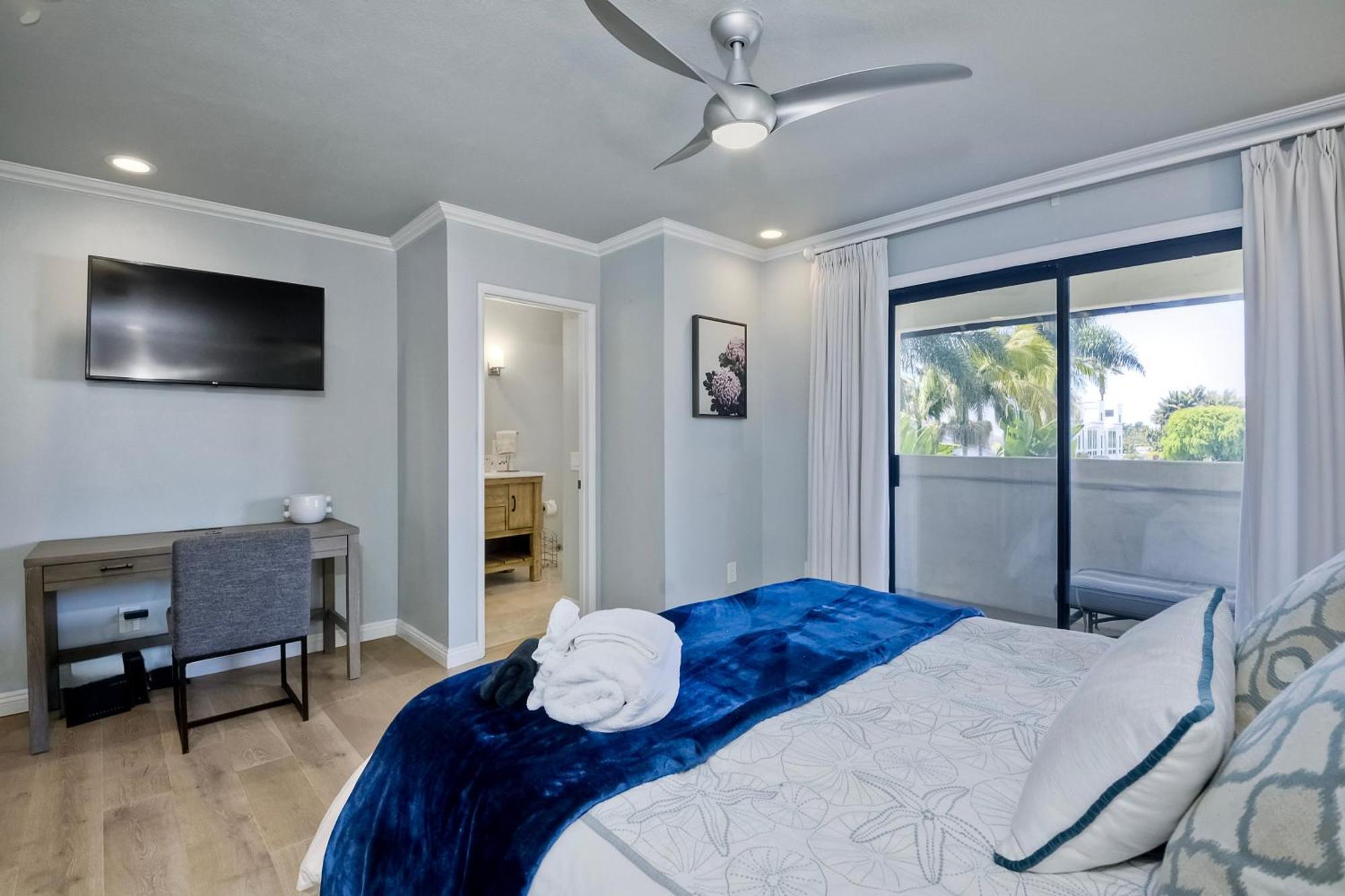 Coastal Bliss Seashell Cove Retreat Luxury Living Steps From Lagoon 1795 Carlsbad