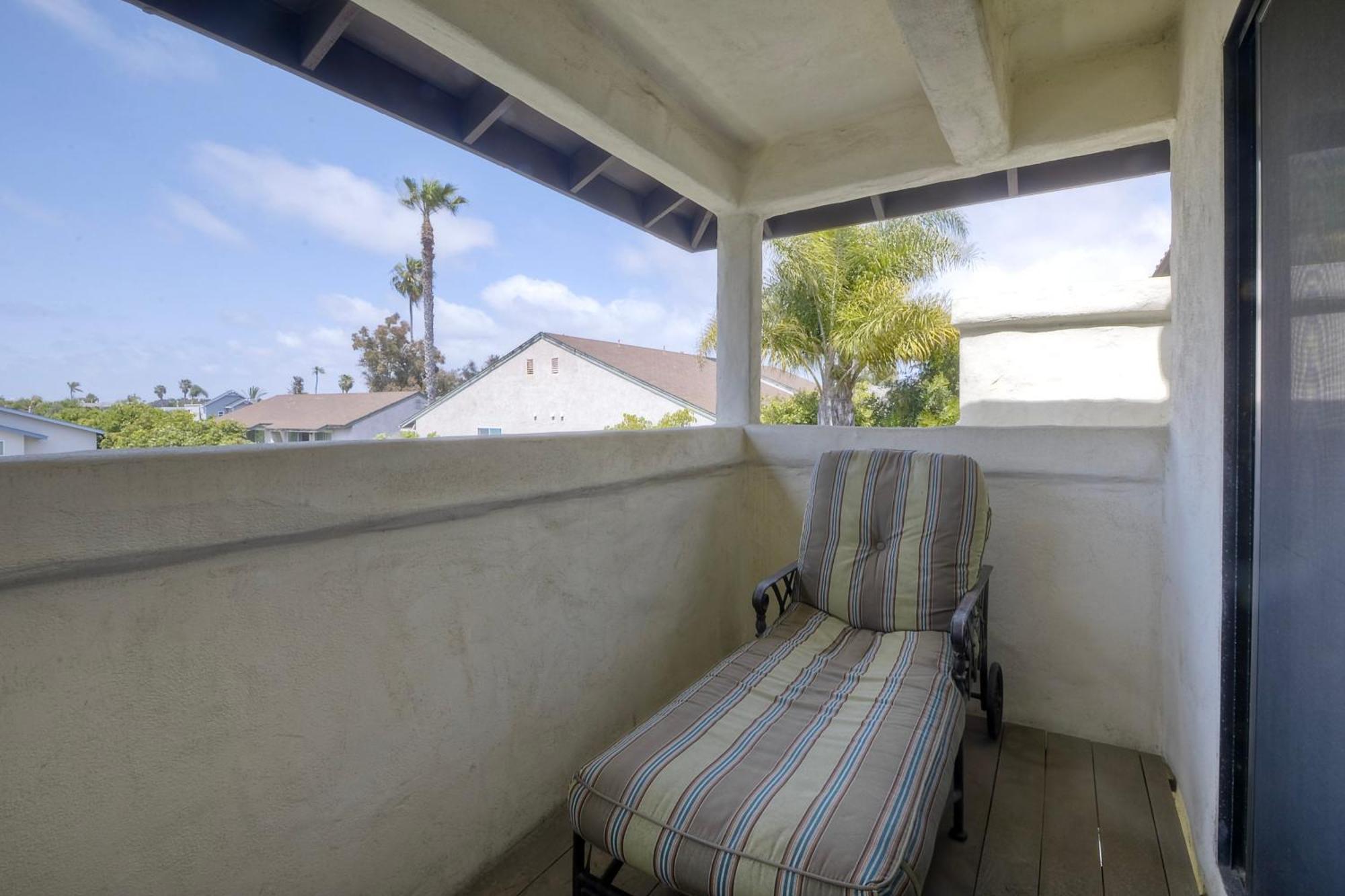 Coastal Bliss Seashell Cove Retreat Luxury Living Steps From Lagoon 1795 Holiday home *