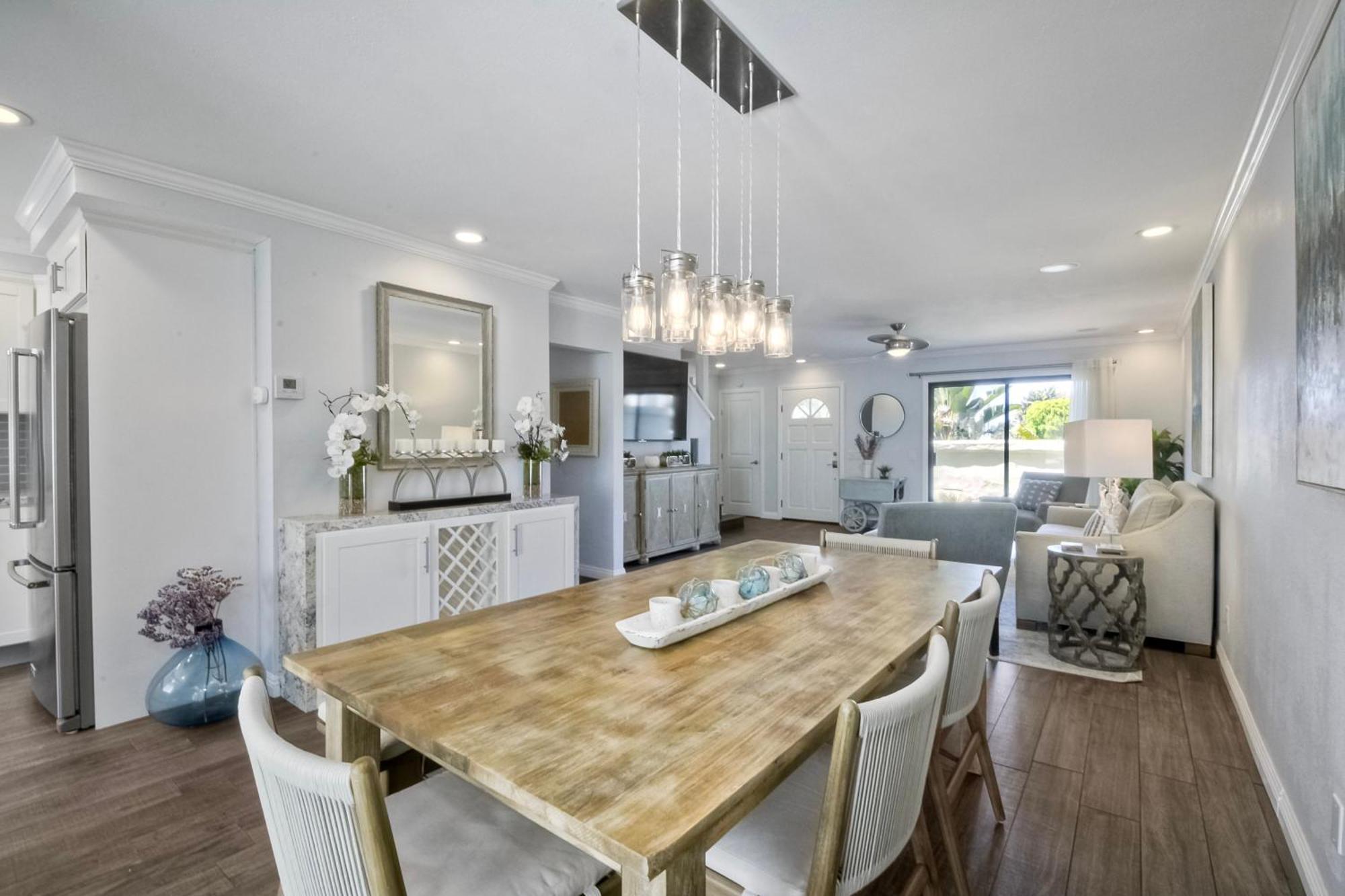 Holiday home Coastal Bliss Seashell Cove Retreat Luxury Living Steps From Lagoon 1795 Carlsbad