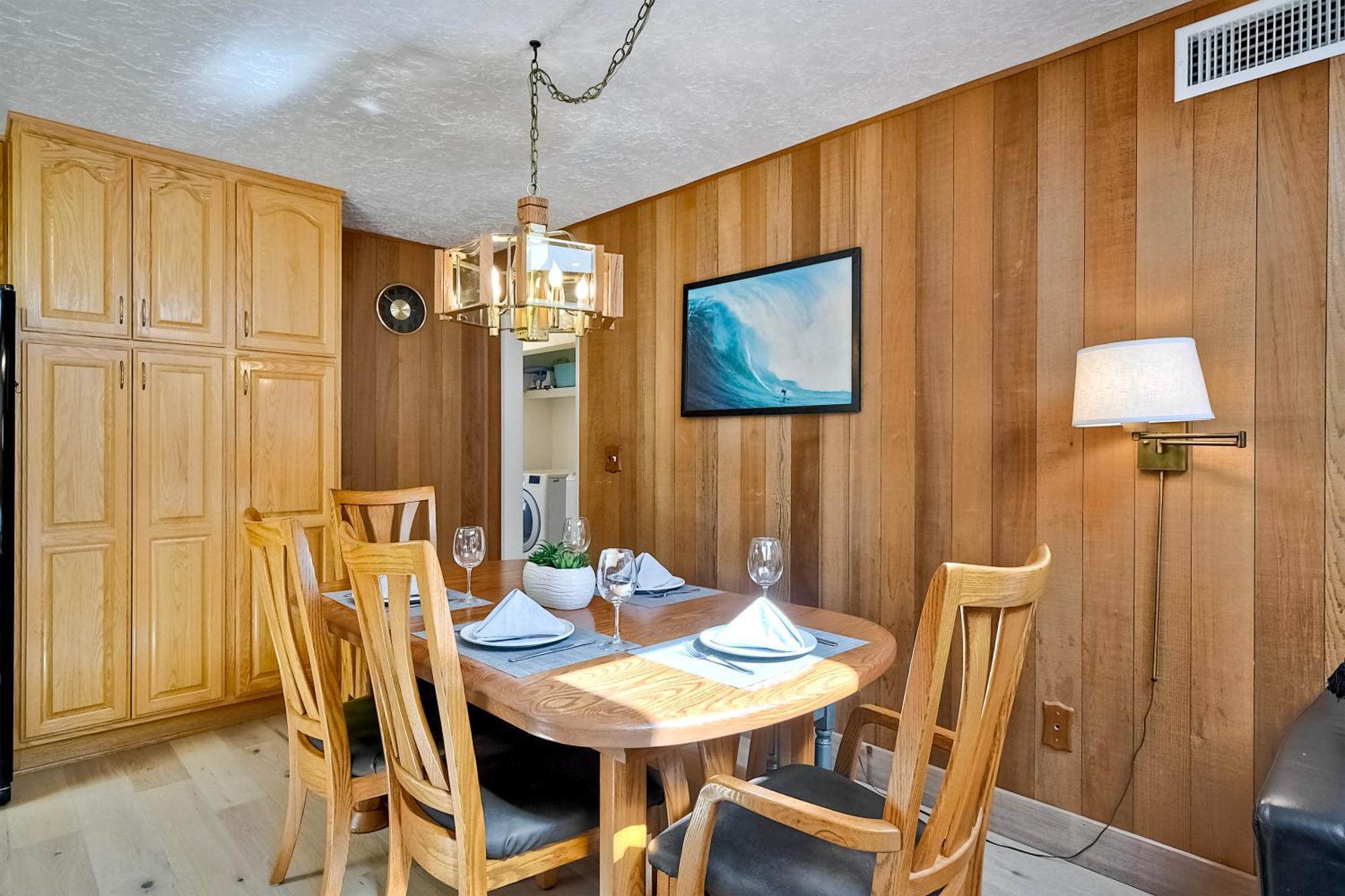 Holiday home Hot Tub, Fire Pit, Bbq, Shuffleboard, Walk To *