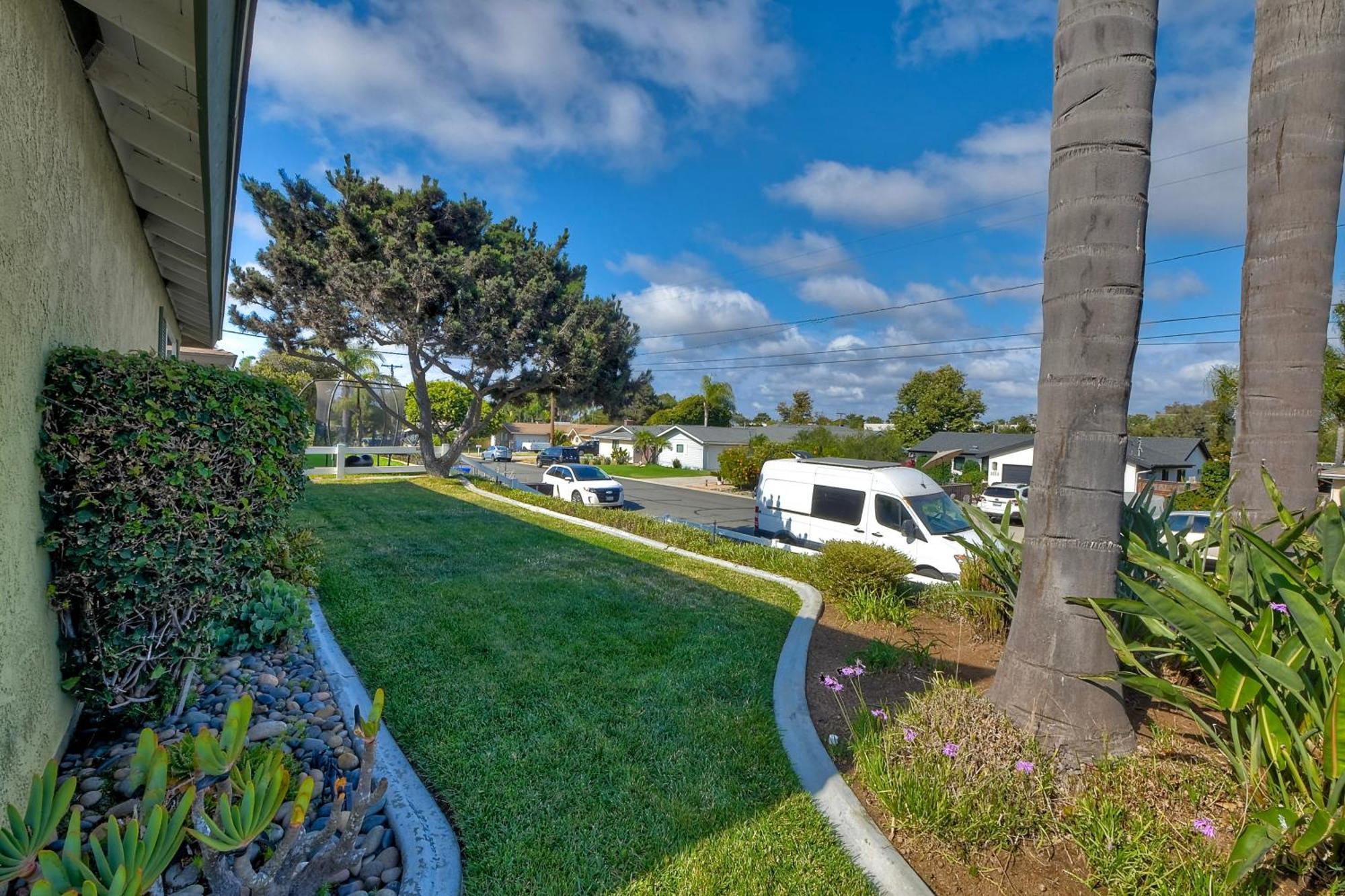 Hot Tub, Fire Pit, Bbq, Shuffleboard, Walk To Carlsbad