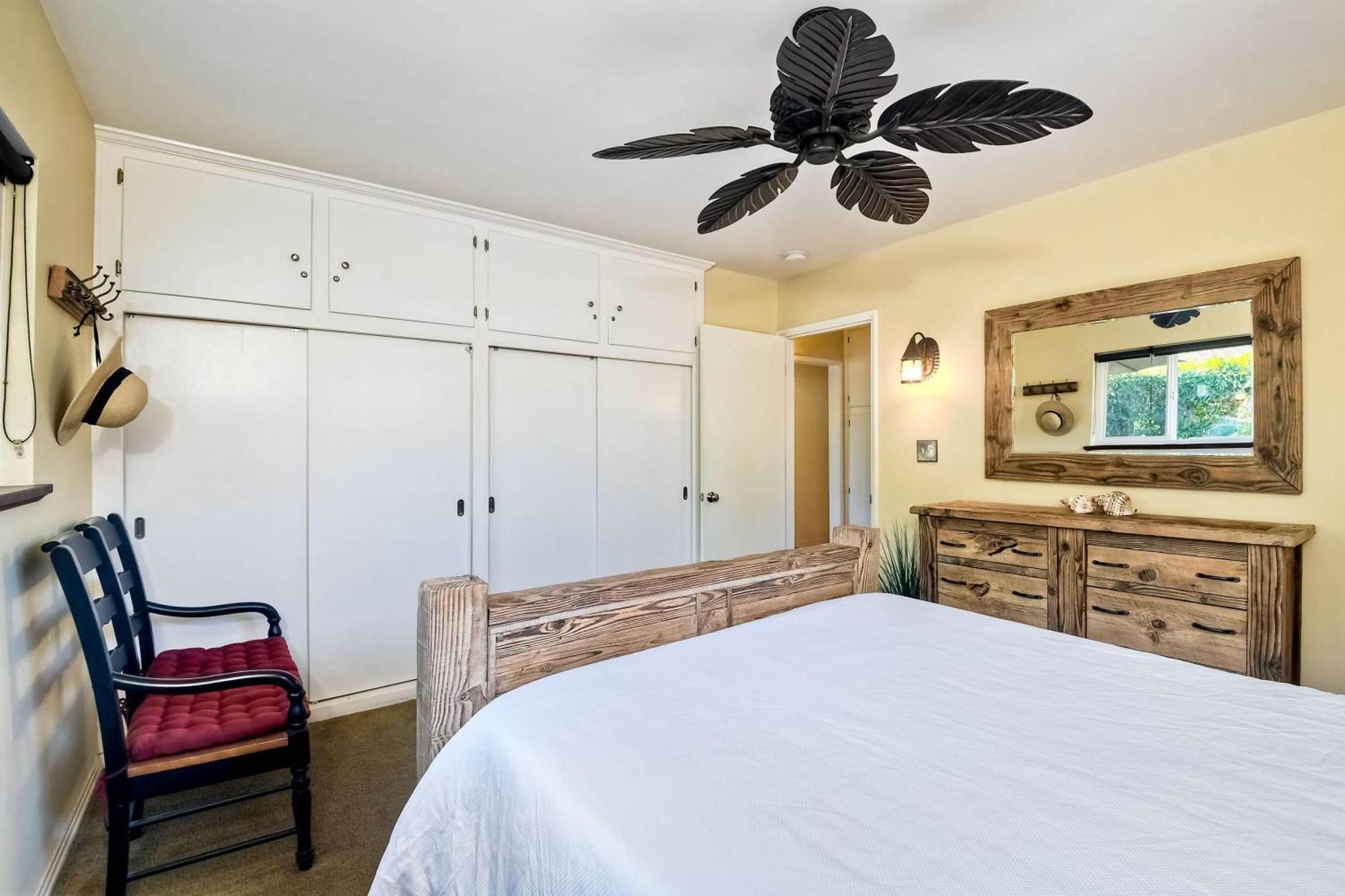 5285 Shore Drive * Carlsbad