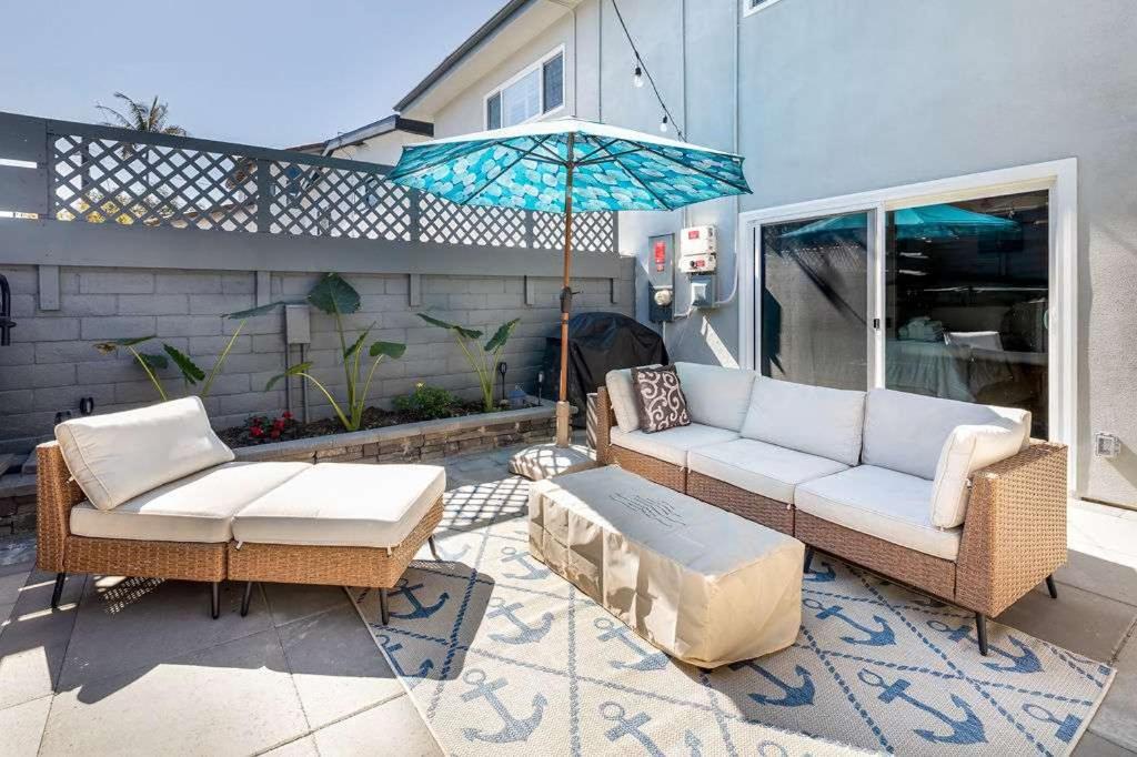 Beachfront In - Remodeled Holiday home *