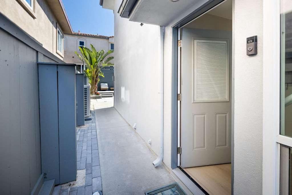 Beachfront In - Remodeled