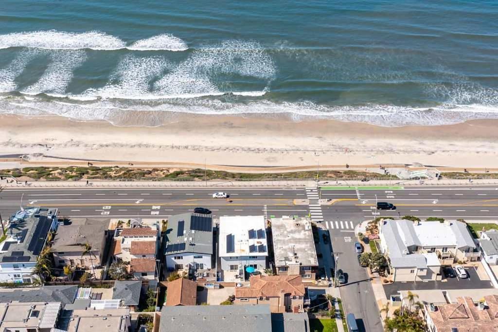 Holiday home Beachfront In - Remodeled *