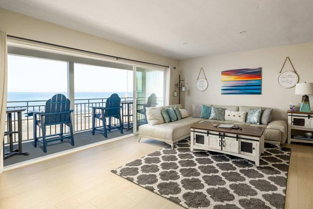 Beachfront In - Remodeled *