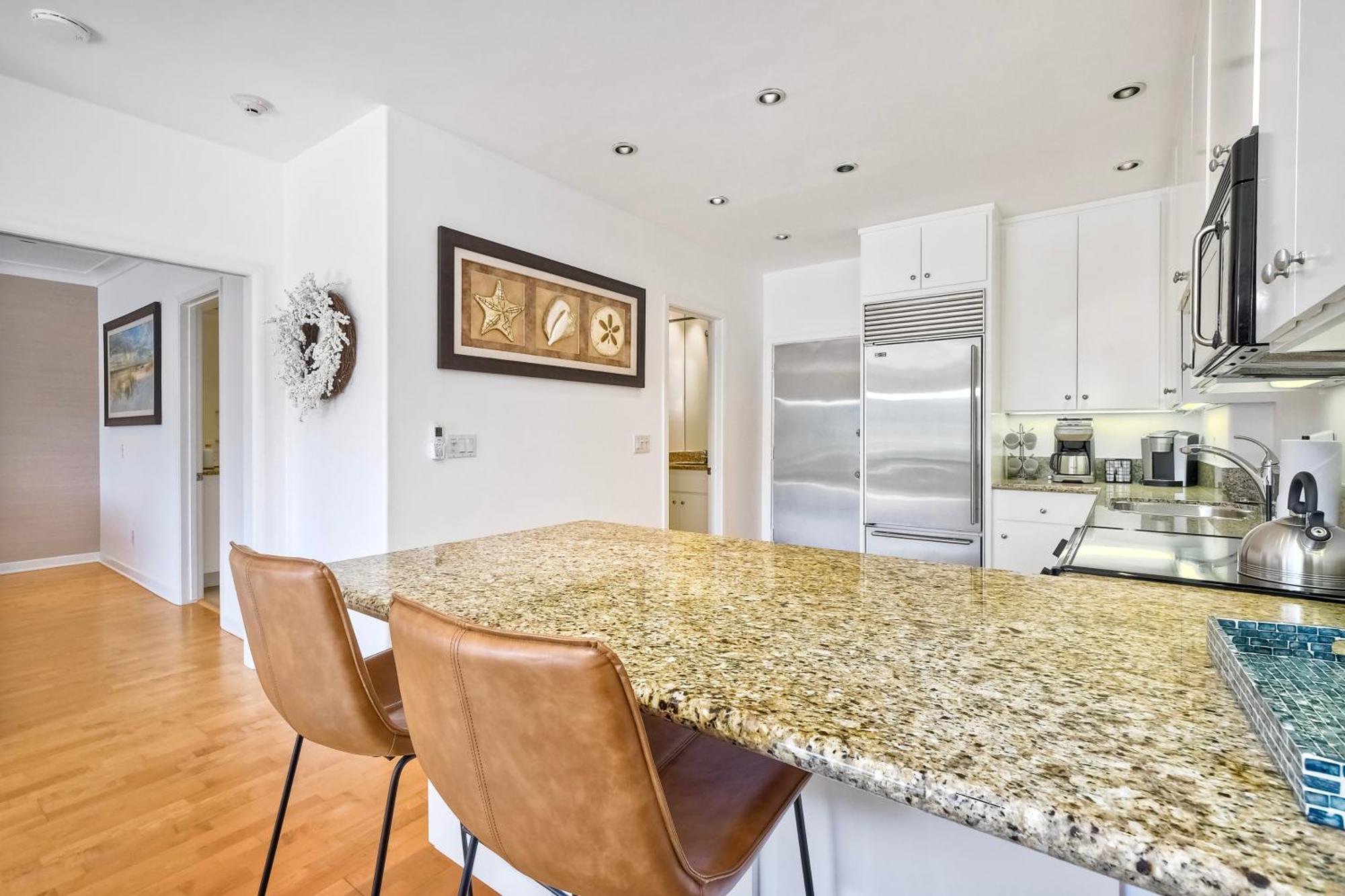 Pool, Hot Tub, Steps To Omni La Costa Apartment