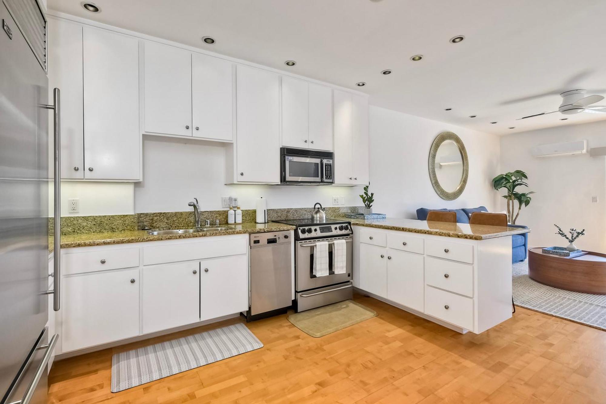 Pool, Hot Tub, Steps To Omni La Costa Apartment *