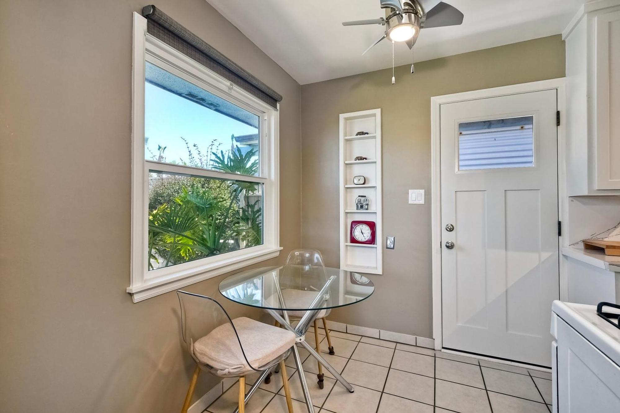 Holiday home Walk 2 Beach, Ev Charger, Outdoor Dining, 2 Units Carlsbad