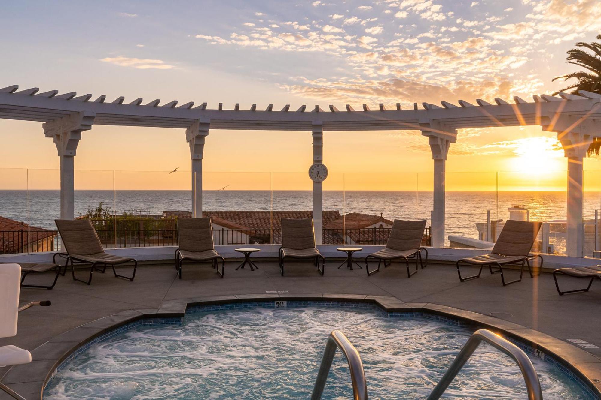 Carlsbad Inn Beach Resort