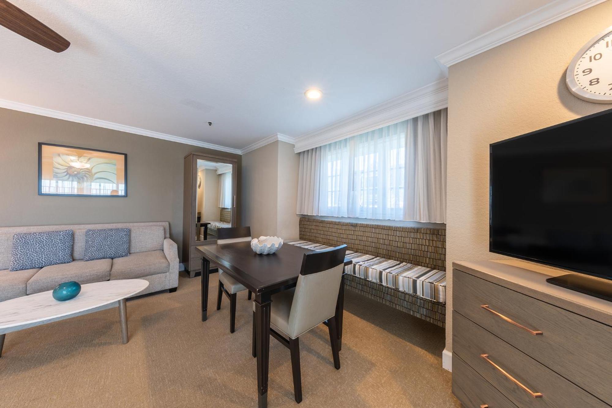 Carlsbad Inn Beach Resort