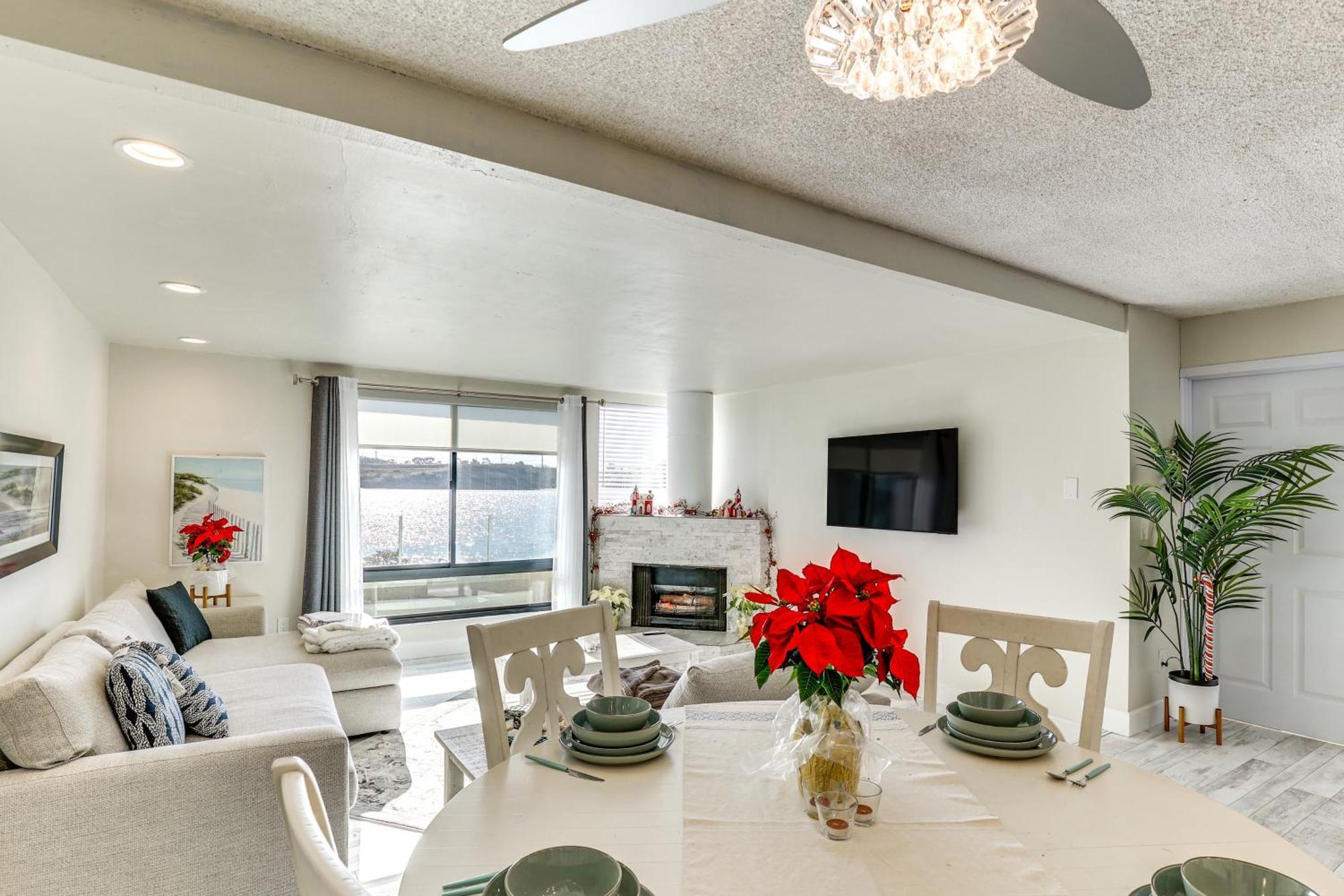 Waterfront With Dock Access In Carlsbad! Apartment *