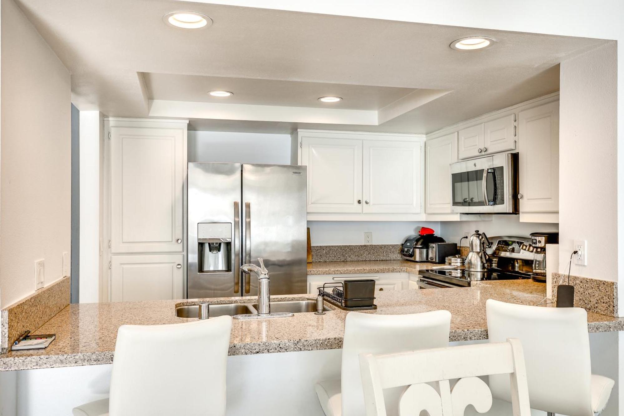 Waterfront With Dock Access In Carlsbad! Apartment *