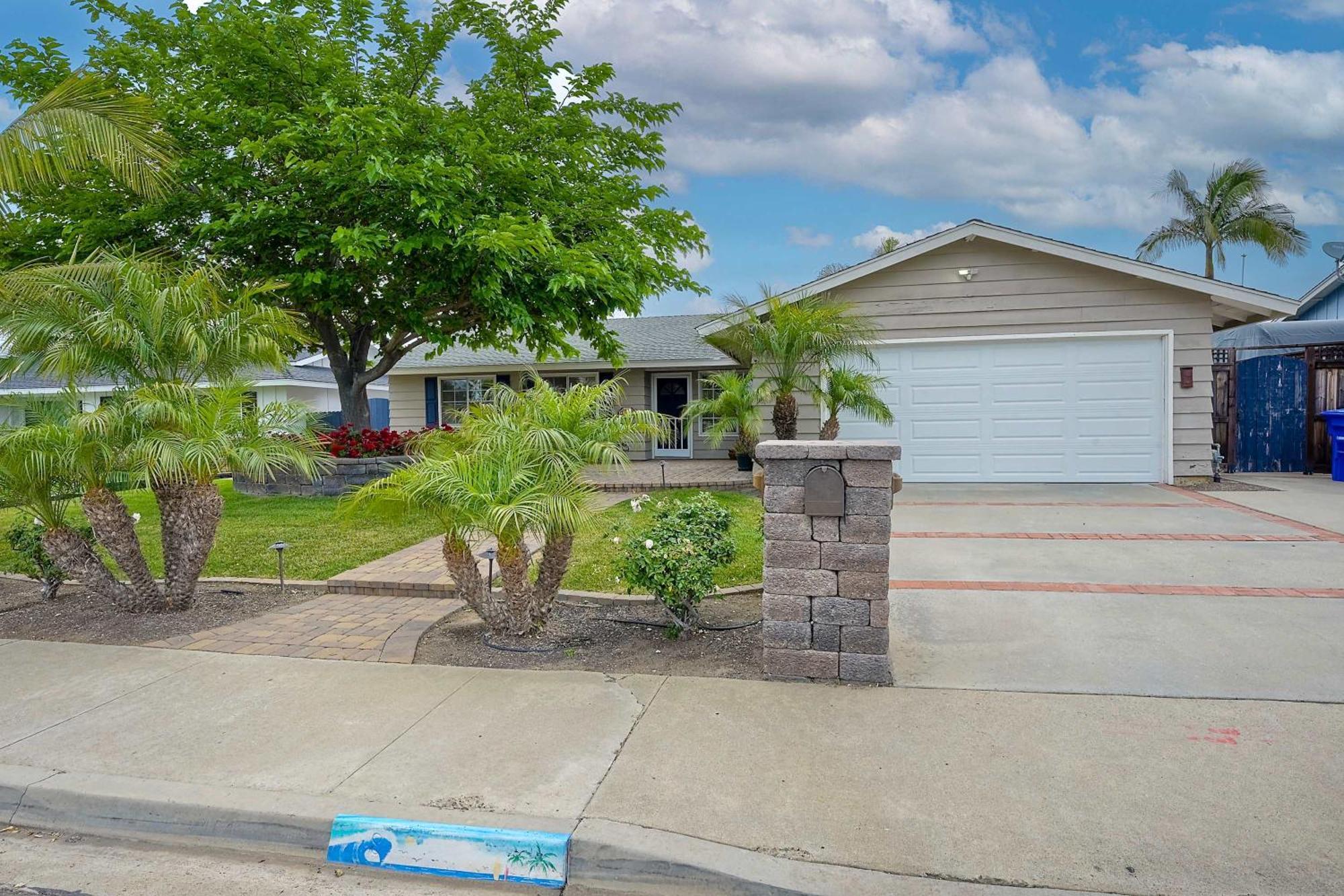 Charm - 3br Stunner Holiday home Carlsbad