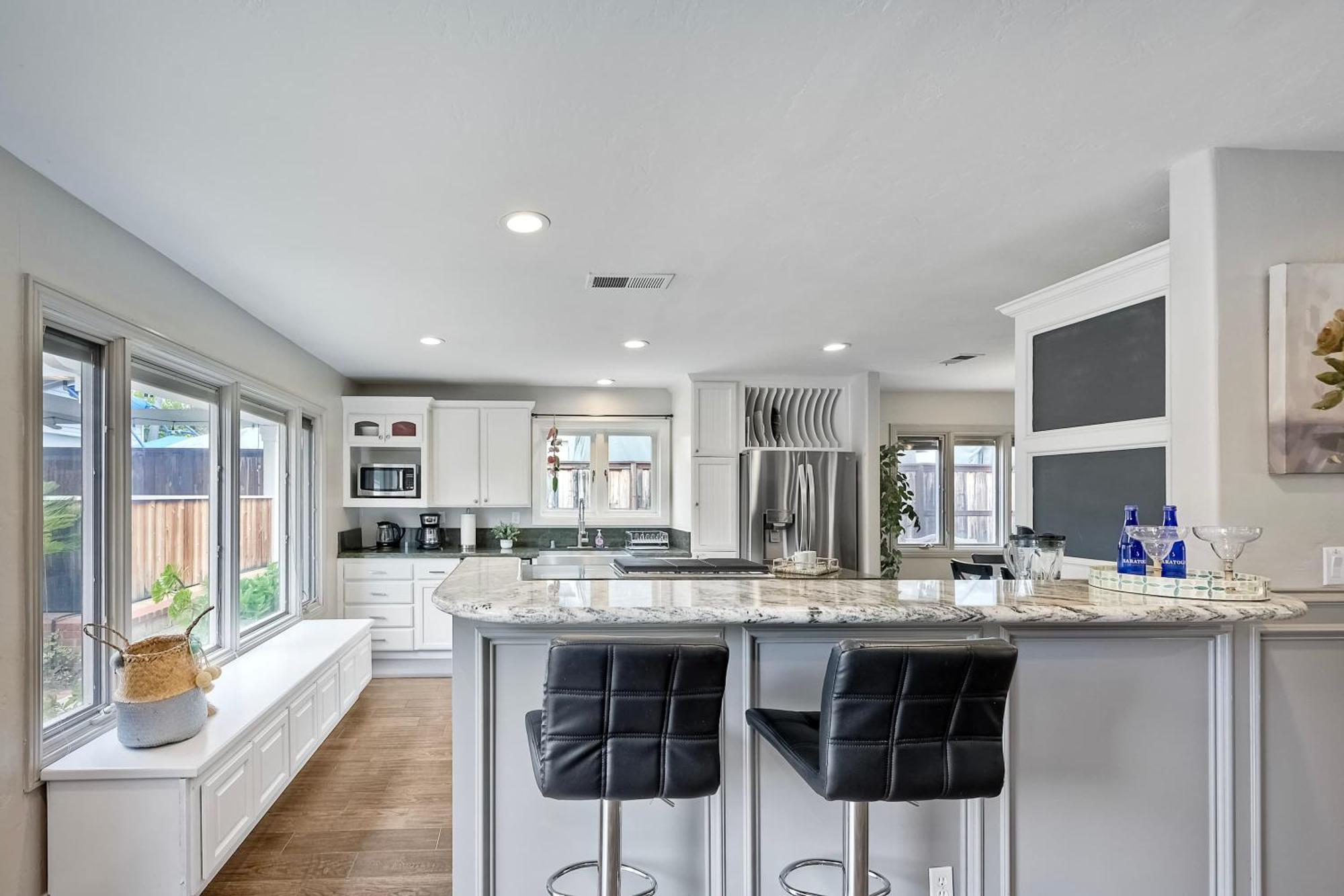 Charm - 3br Stunner Holiday home