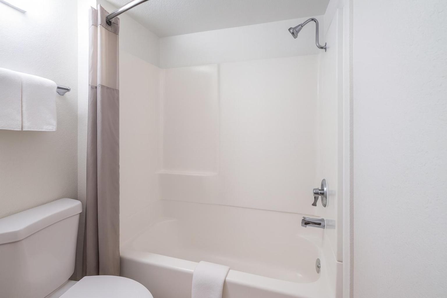 Hotel 6-carlsbad, Ca 3*