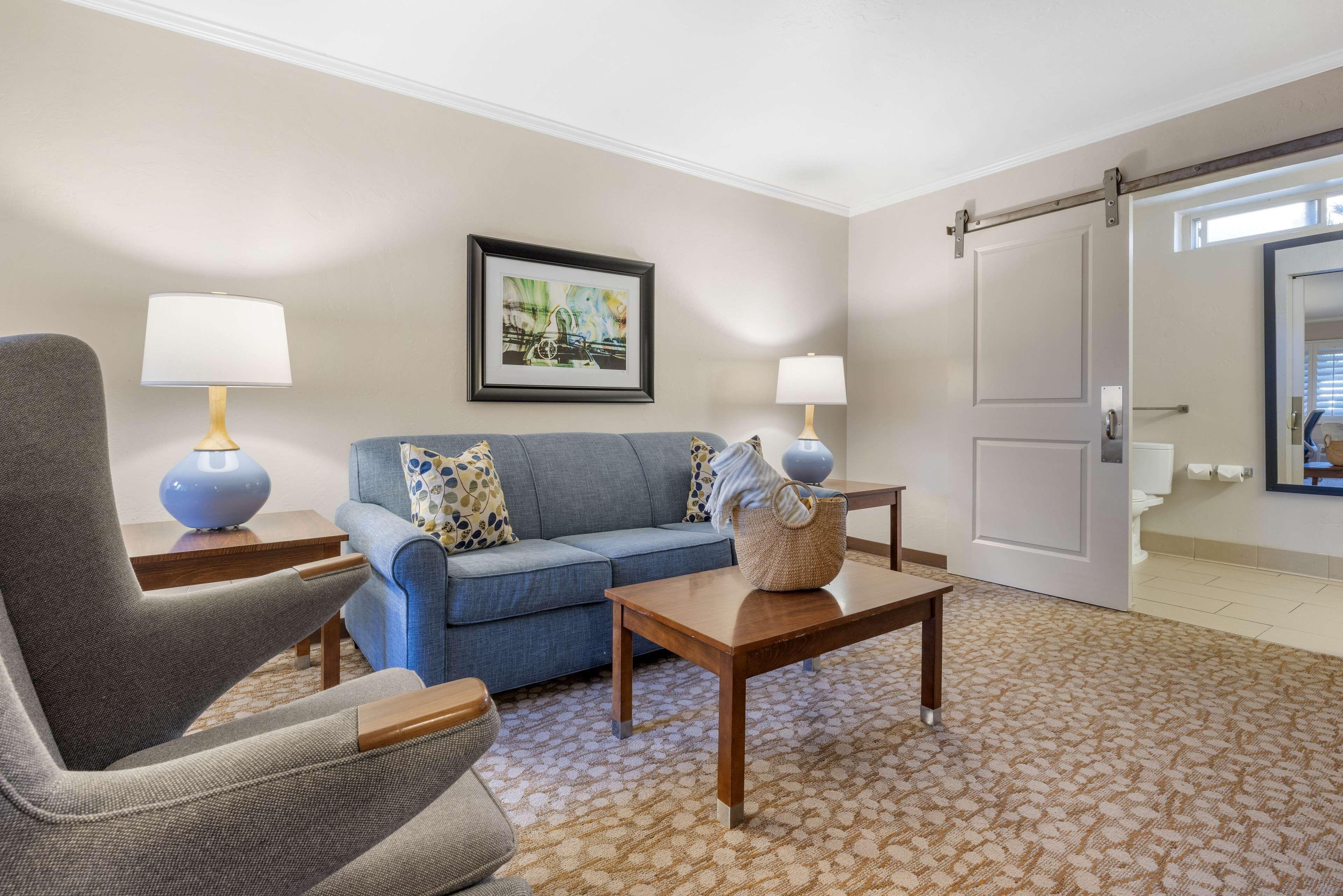 Western View Hotel 3*