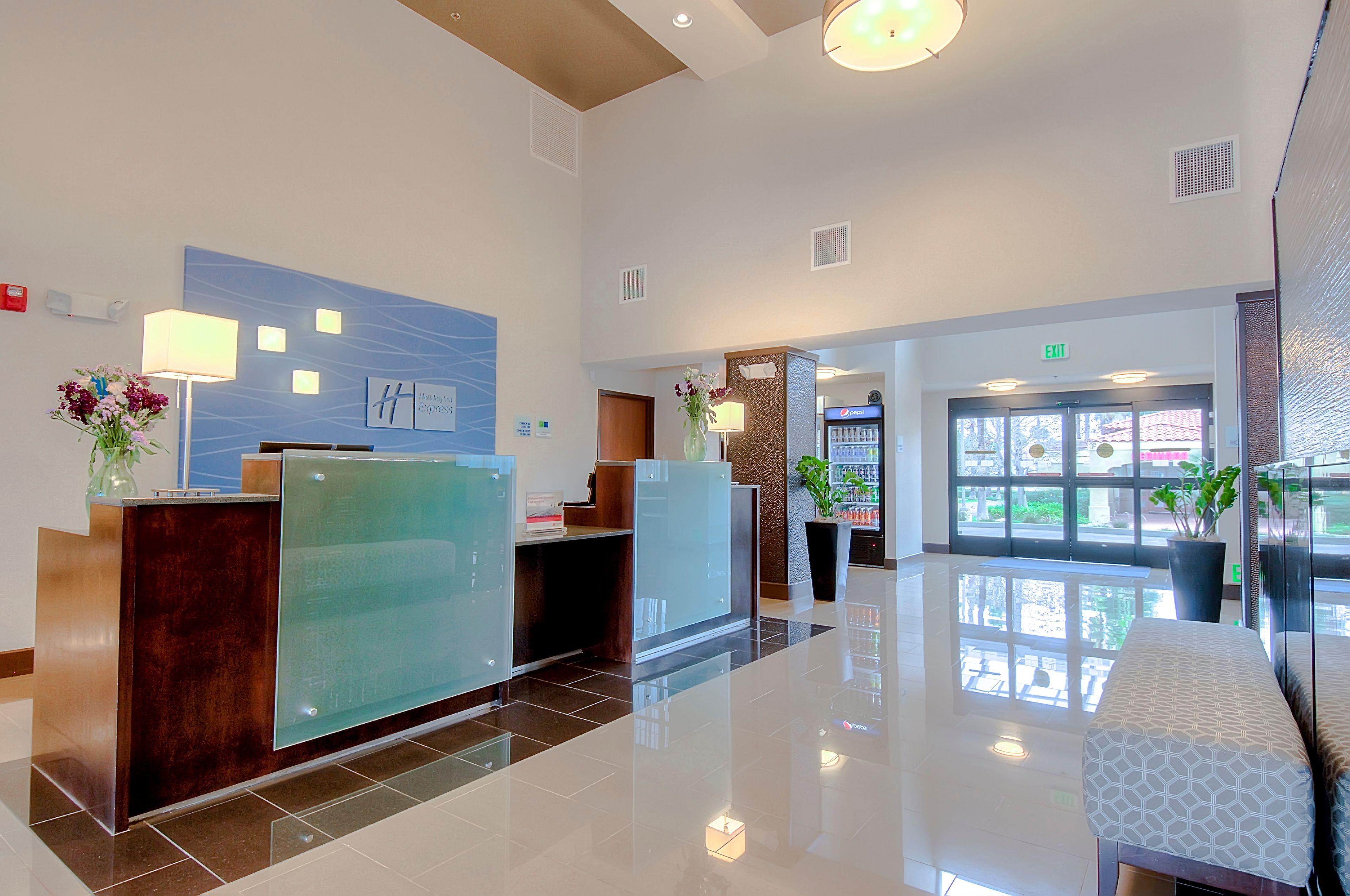Hotel Express & By Ihg 3*