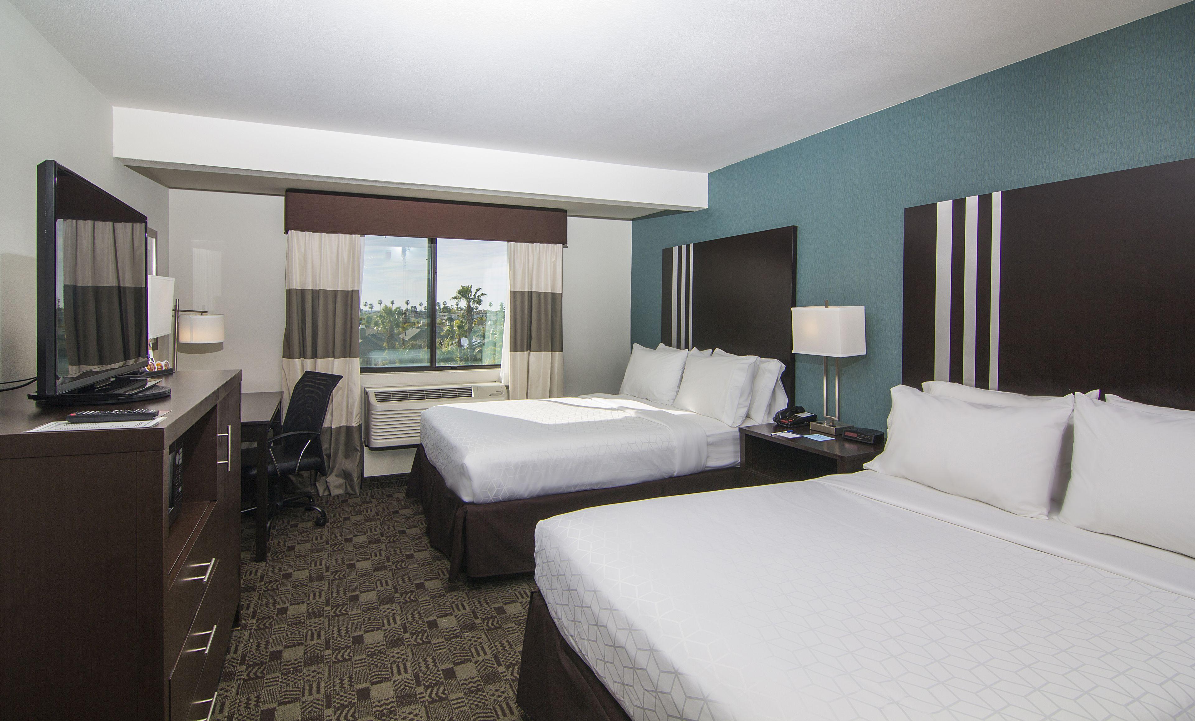 Hotel Express & By Ihg Carlsbad