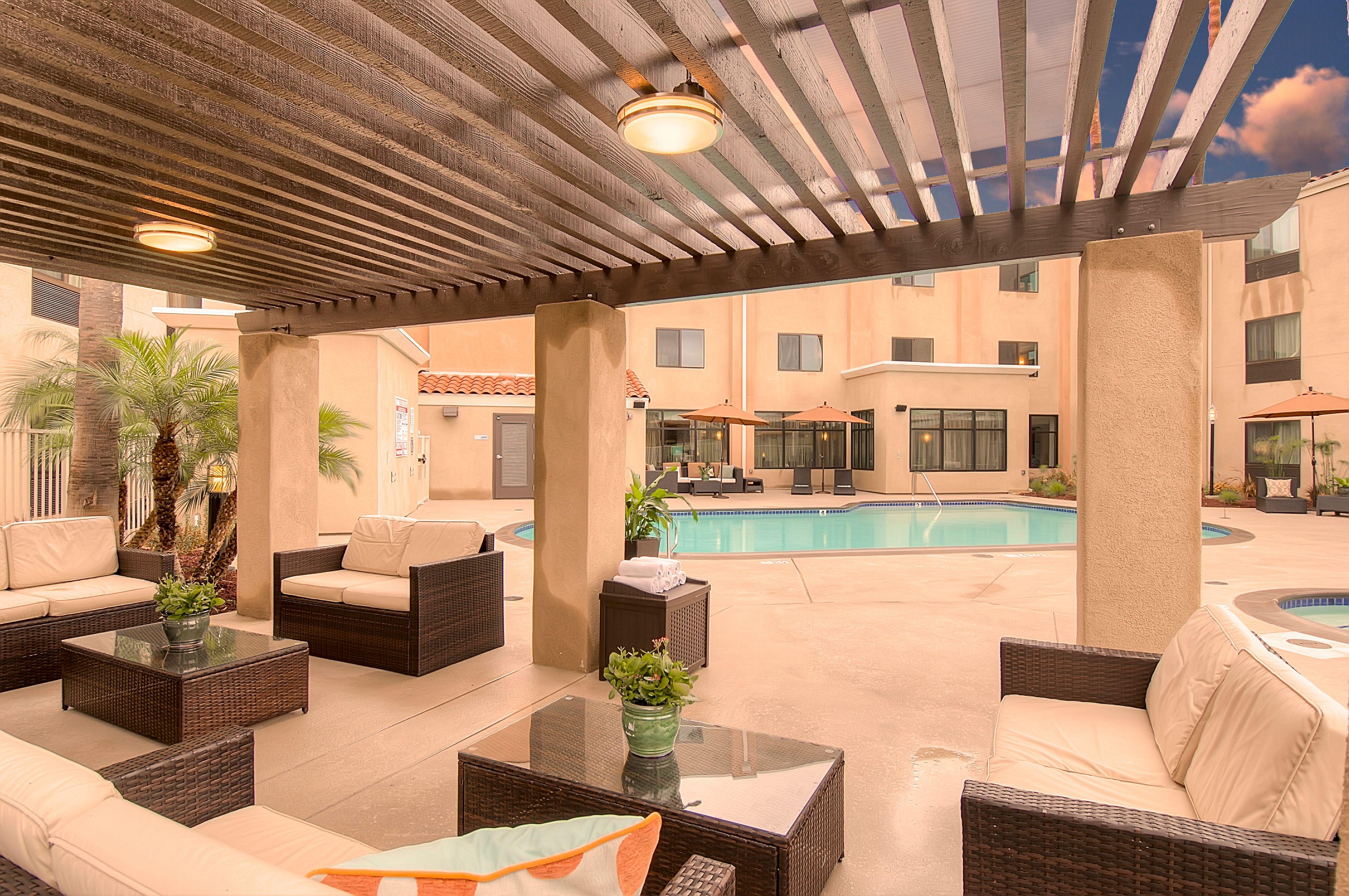 Express & By Ihg 3*