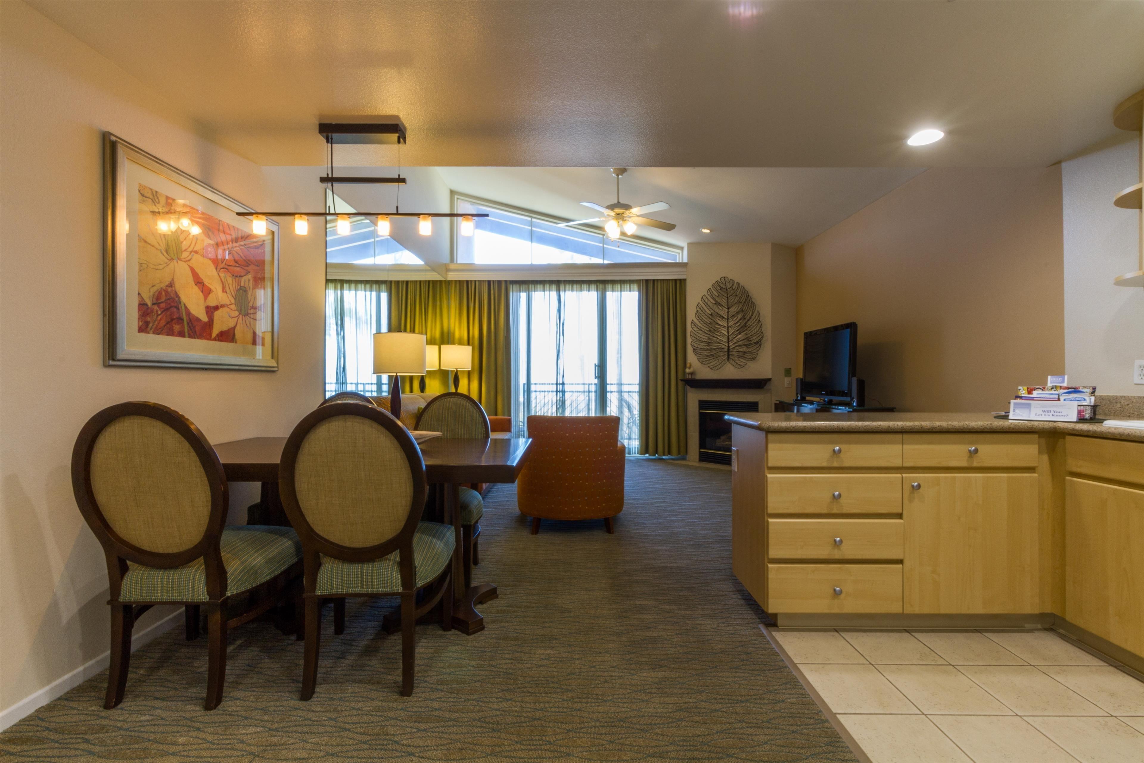 Grand Pacific Palisades Aparthotel