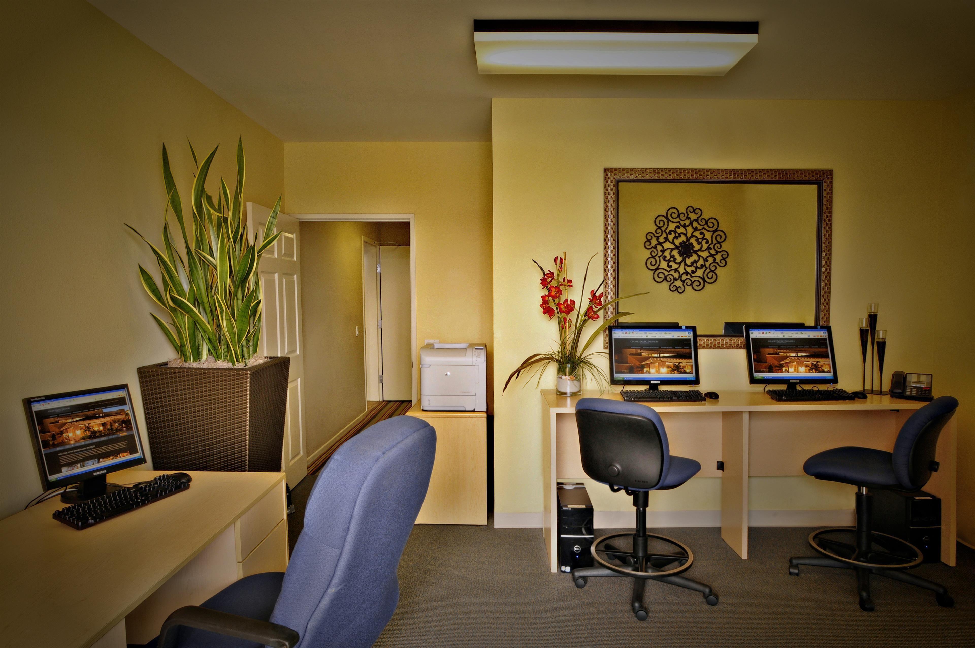 Grand Pacific Palisades 3*