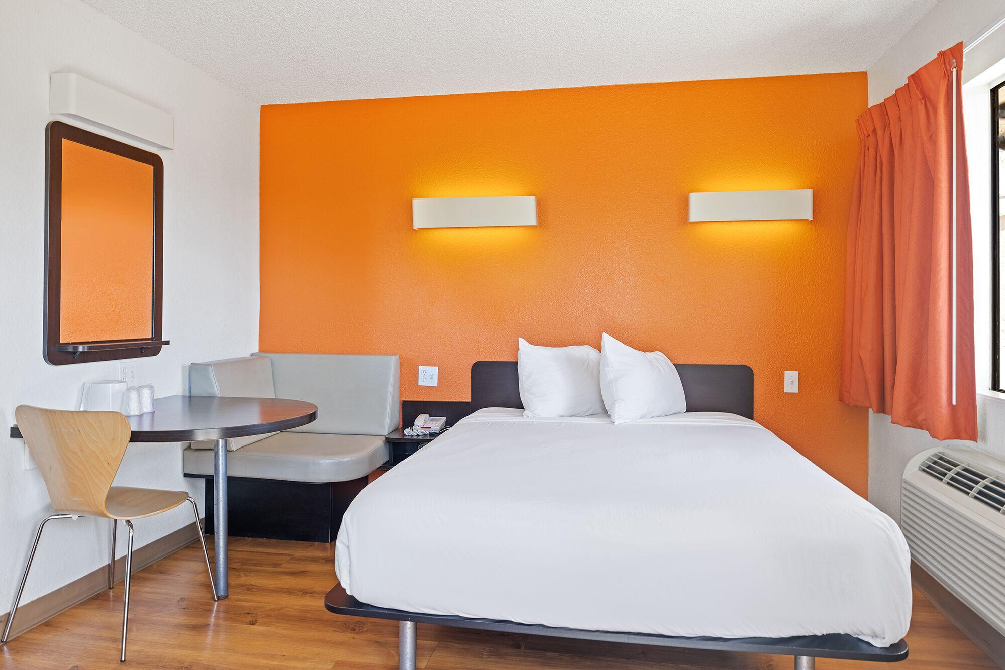 6-carlsbad, Ca - Village Carlsbad