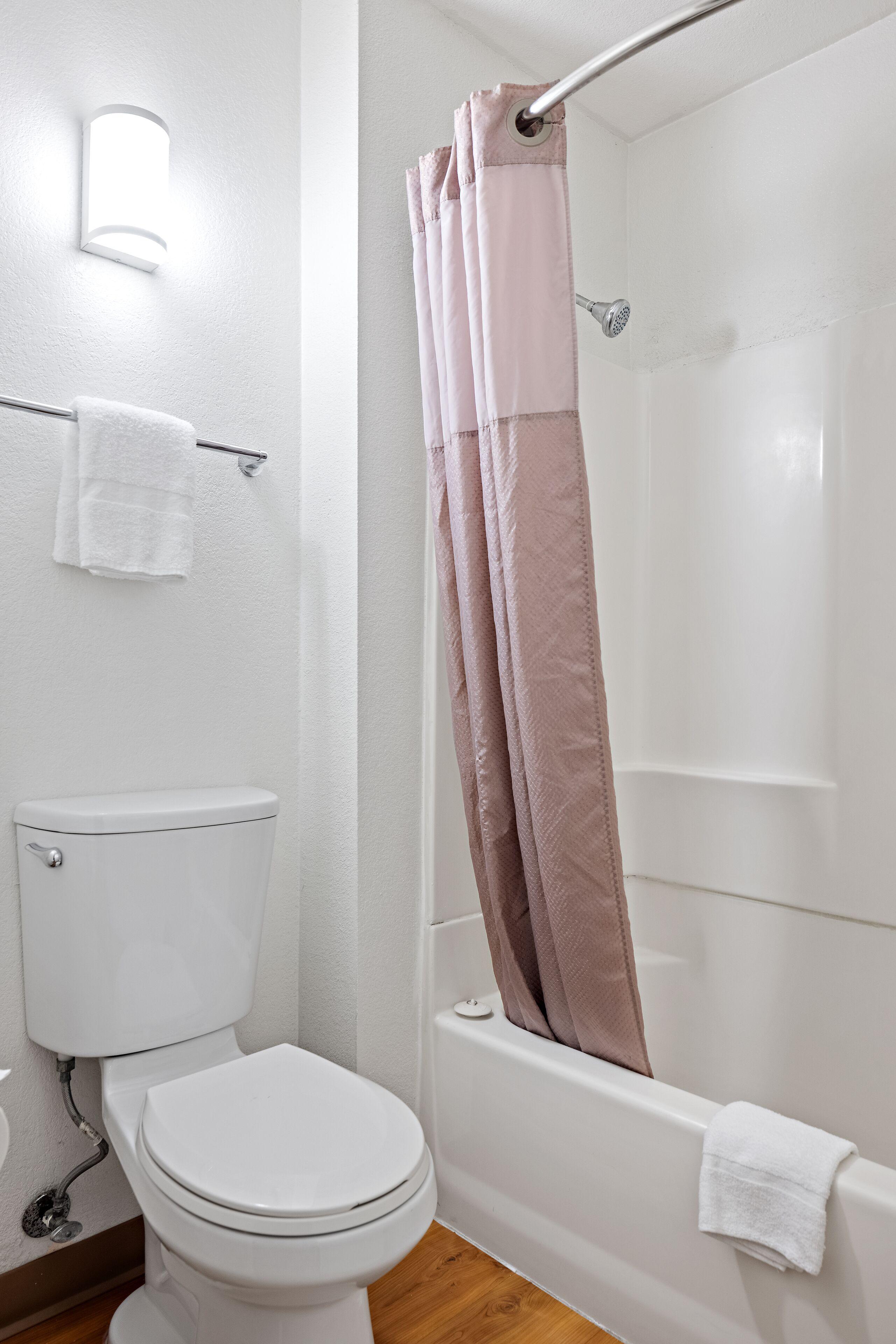 Hotel 6-carlsbad, Ca - Village