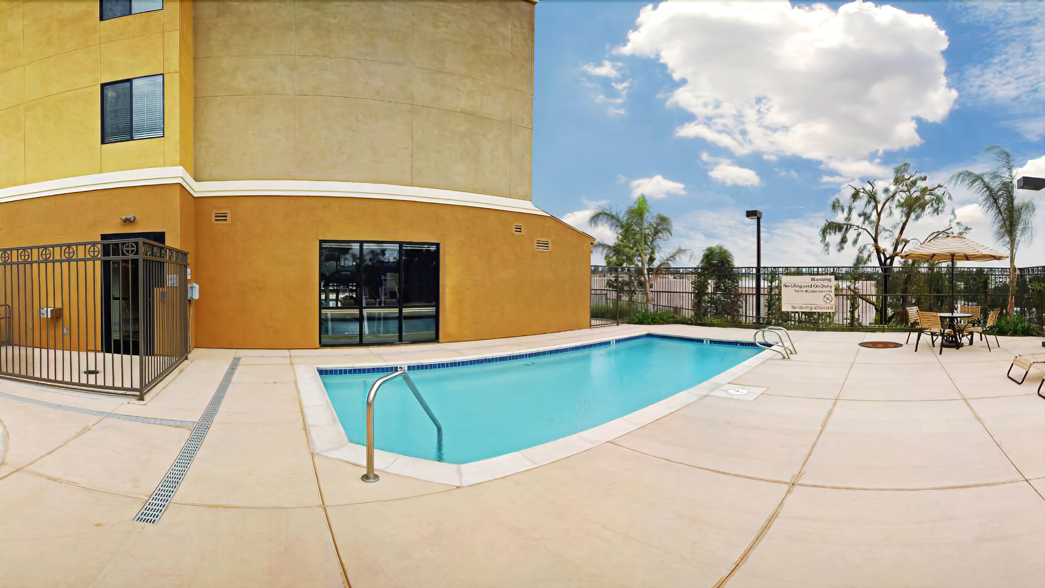 Hampton North San Diego County 3*