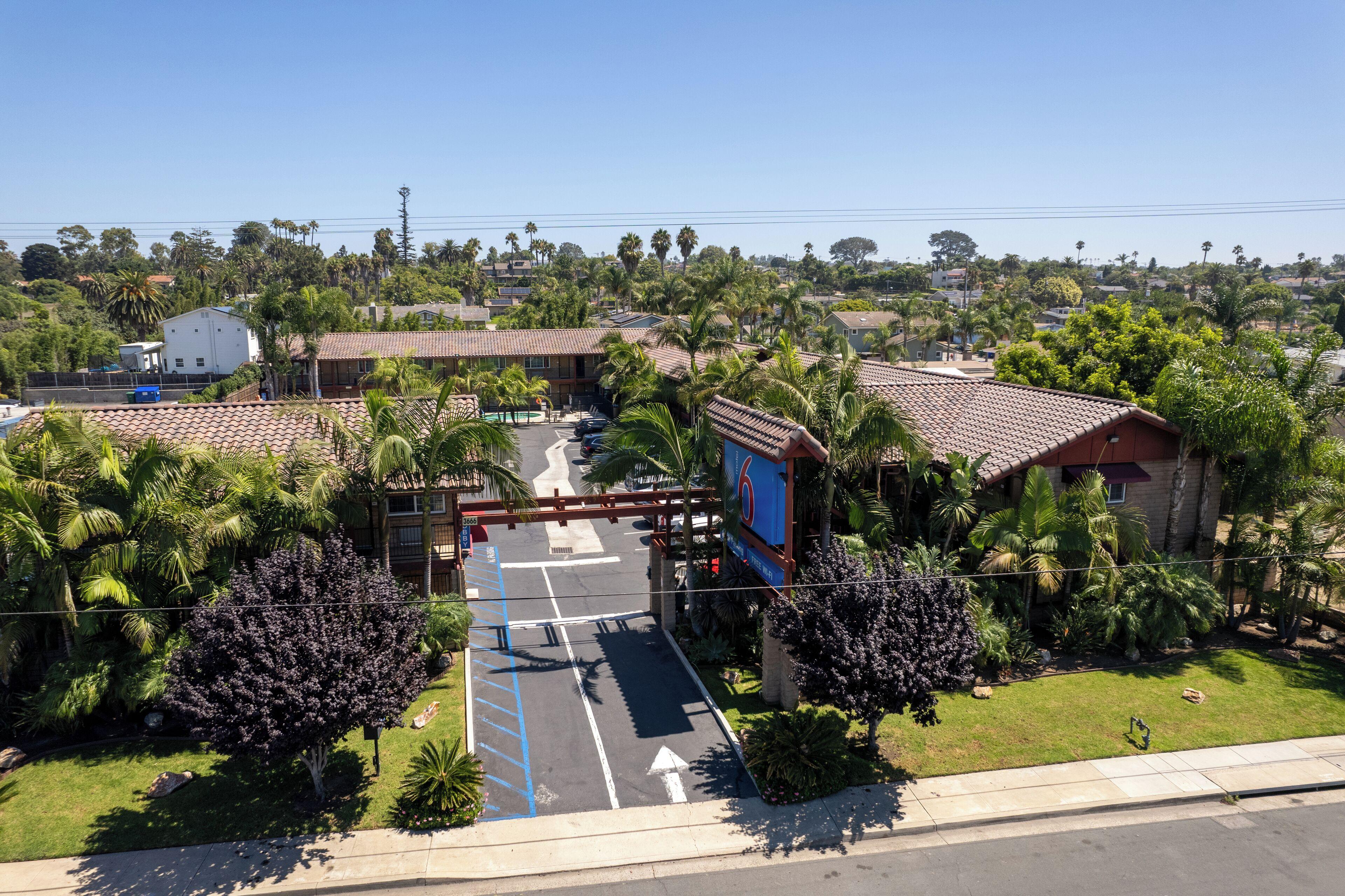 Hotel 6 Carlsbad, Ca- North 3*