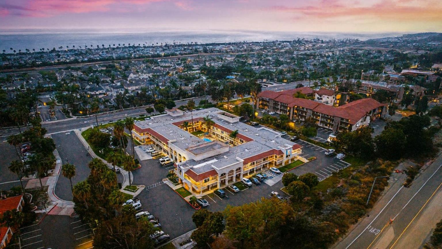 Hotel 6-carlsbad, Ca 3*