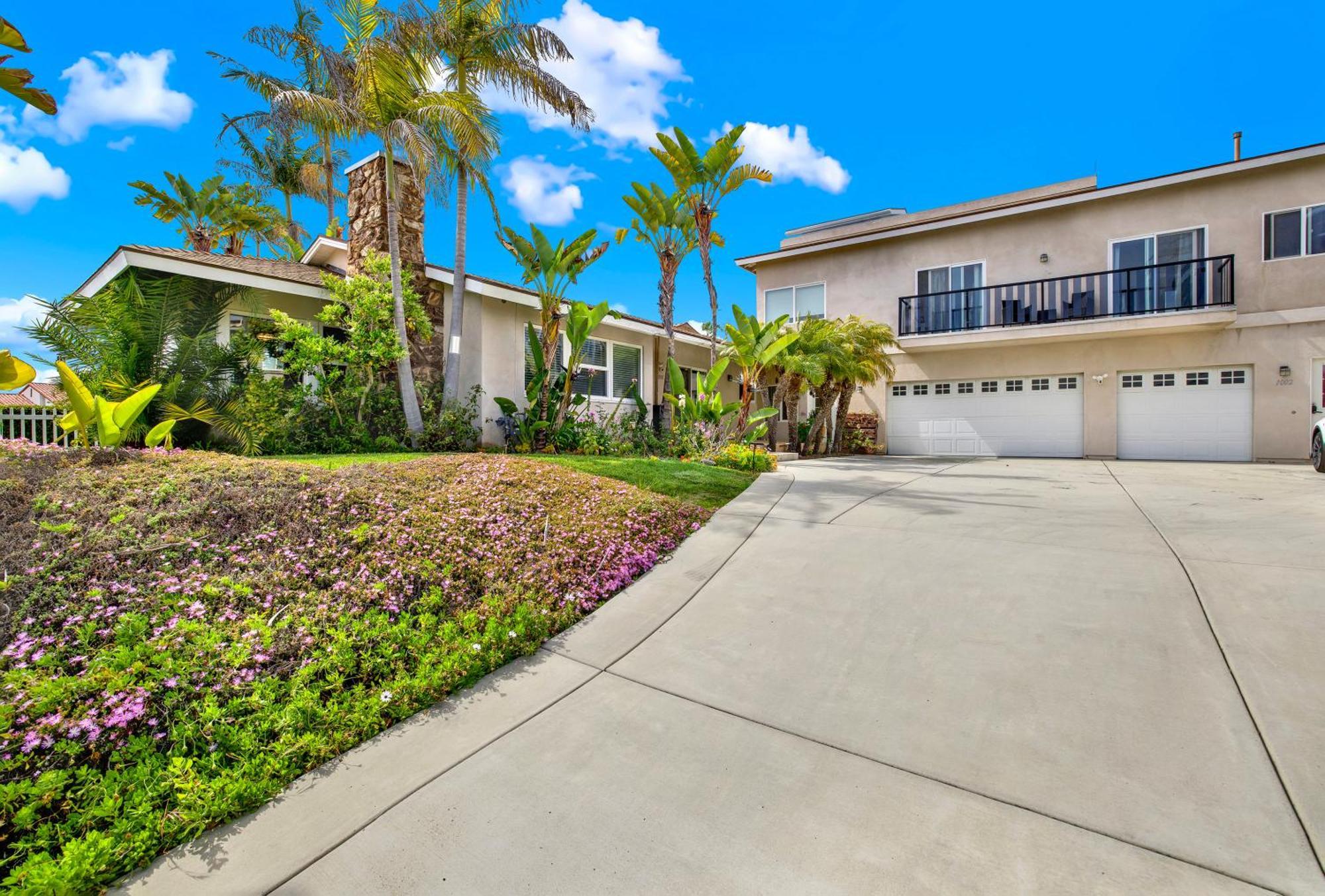 Oceanview Oasis With Roofdeck Hot Tub Holiday home