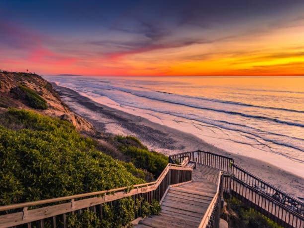 Holiday home Oceanview Oasis With Roofdeck Hot Tub Carlsbad
