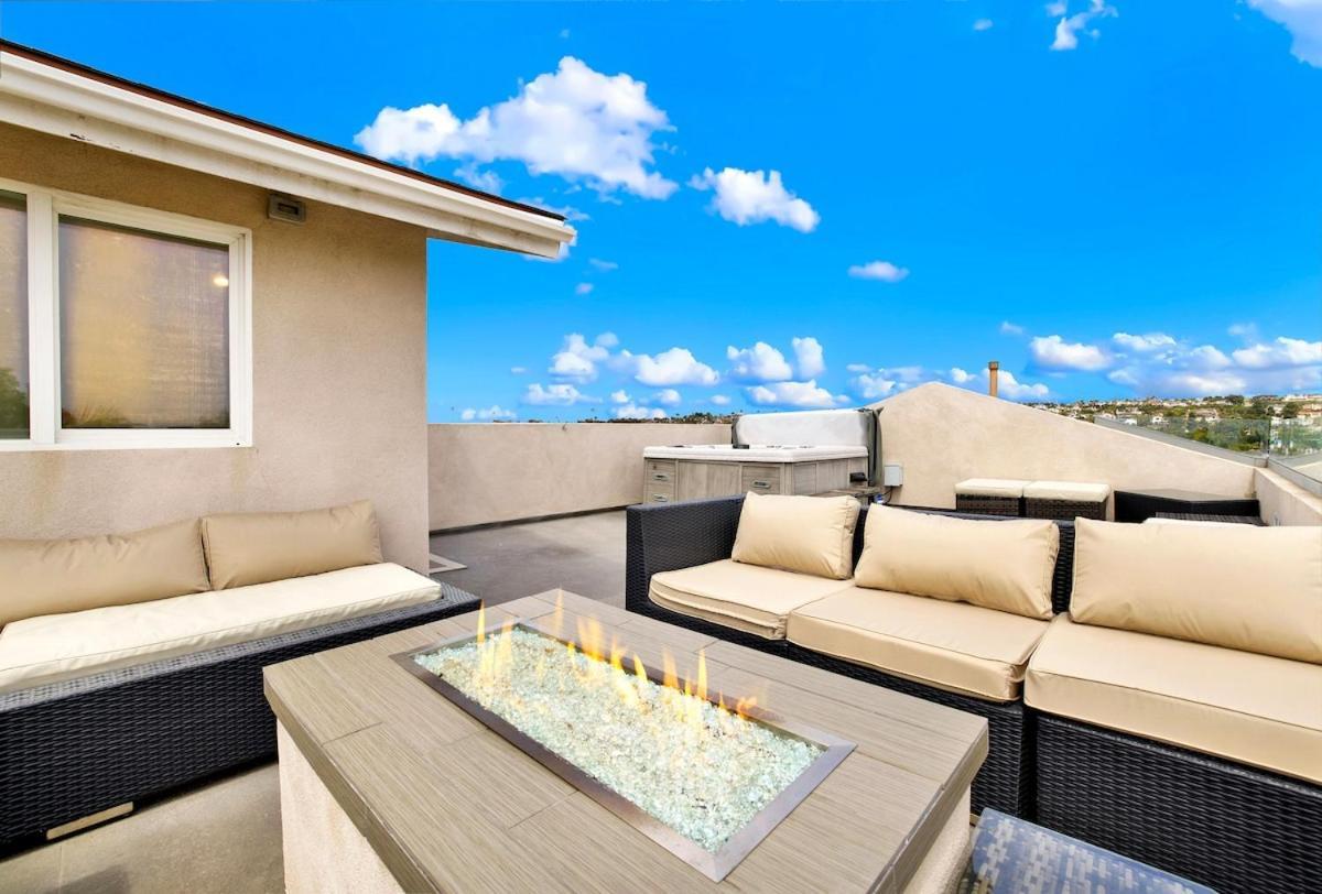 Oceanview Oasis With Roofdeck Hot Tub Carlsbad