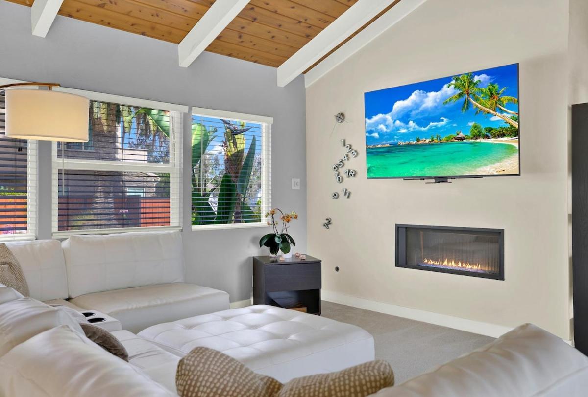 Oceanview Oasis With Roofdeck Hot Tub Holiday home *