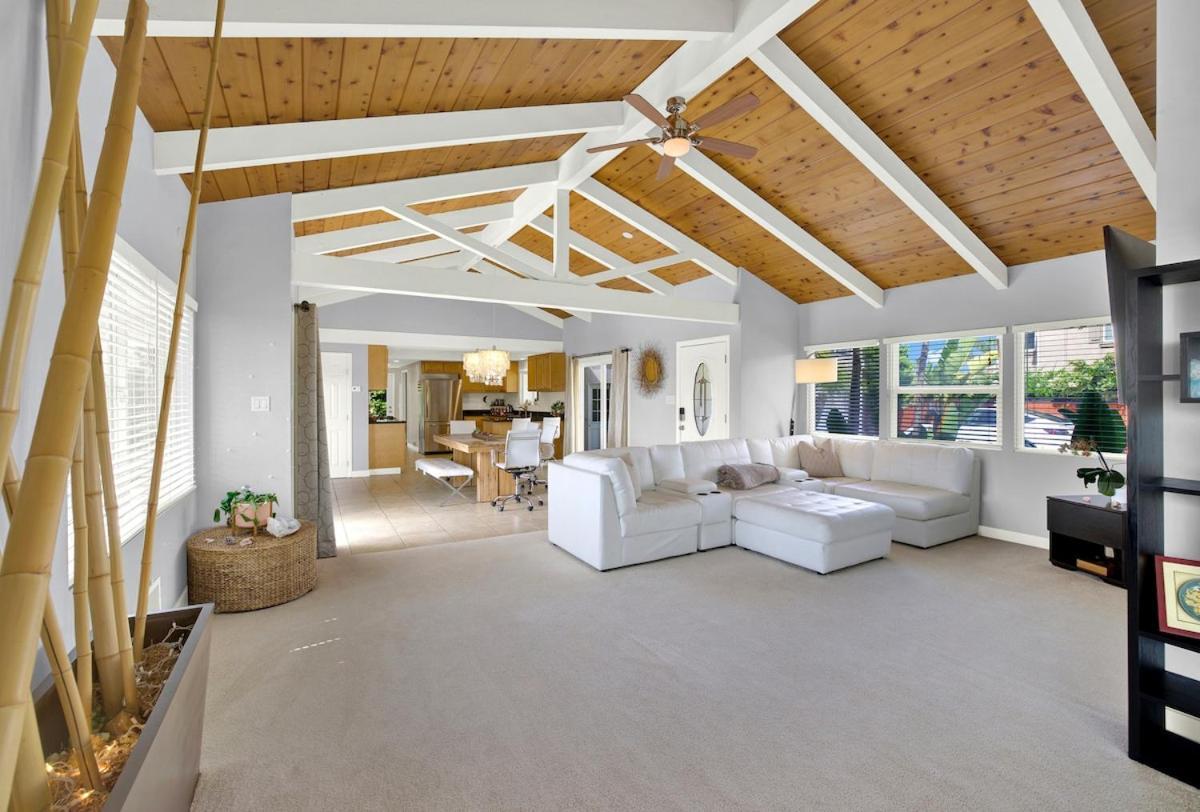 Oceanview Oasis With Roofdeck Hot Tub Holiday home Carlsbad